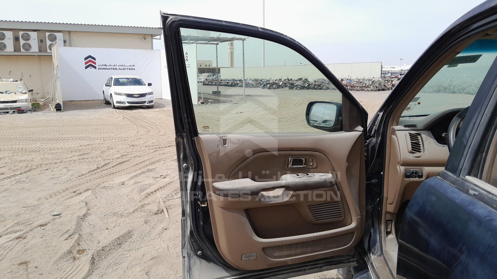 2004 HONDA MRV VIN: 2HKYF18554H700418
