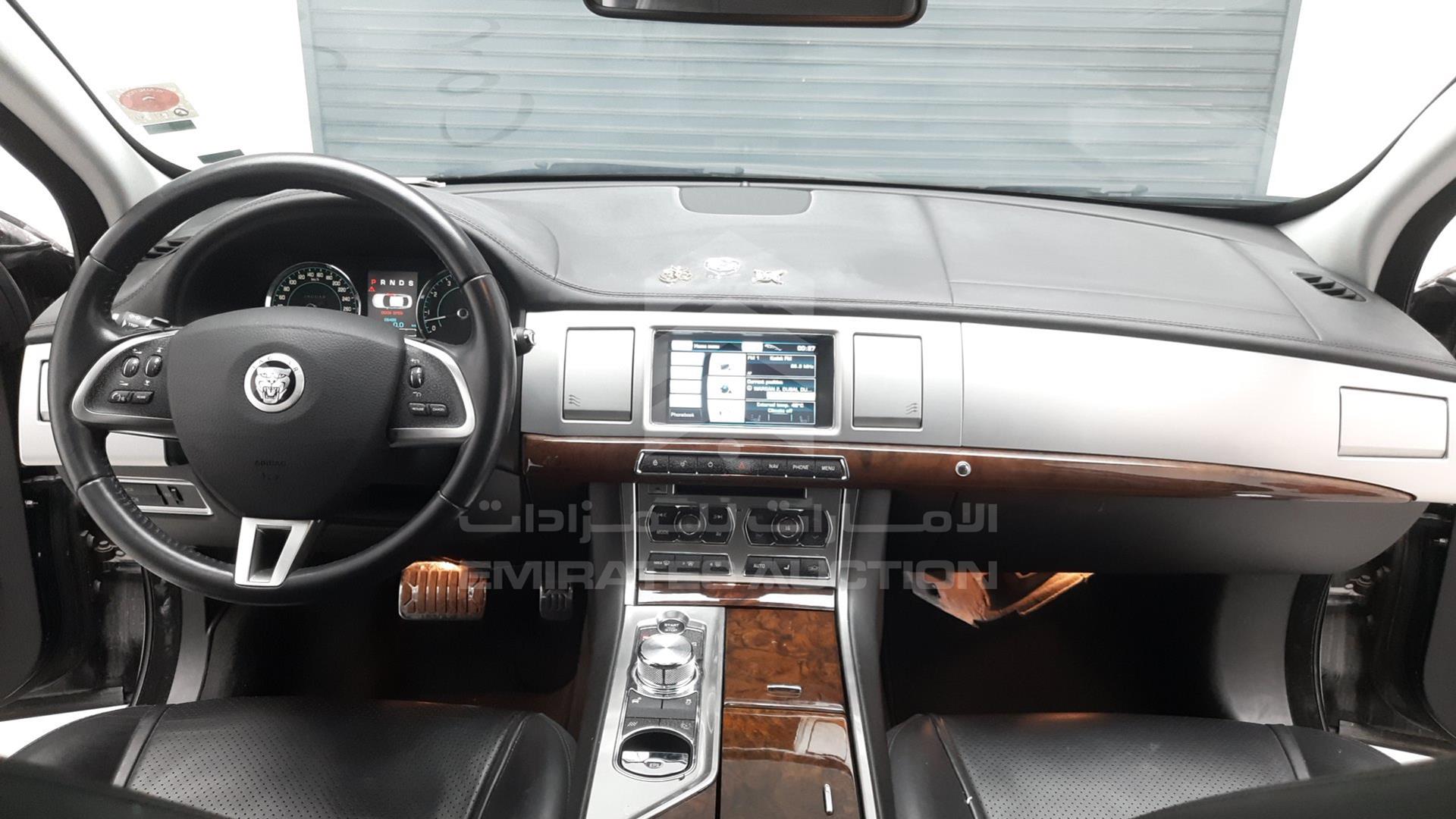 2012 JAGUAR XF VIN: SAJAA06F8CLS37272