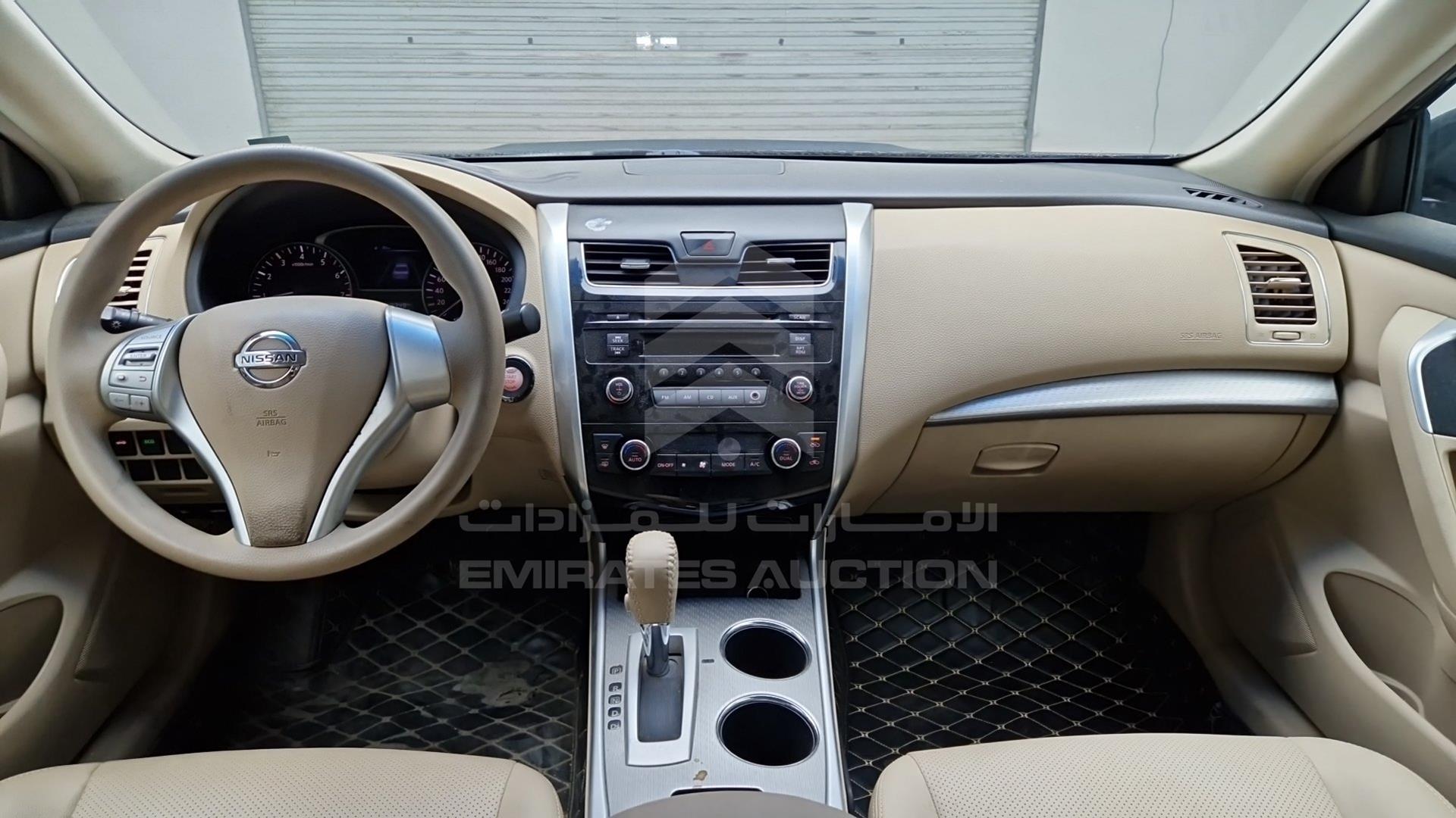 2017 NISSAN TEANA VIN: LGBF5AE01HR305842