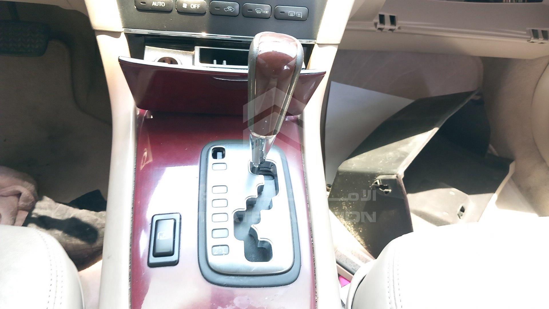 2004 LEXUS ES 300 VIN: JTHBA30GX45030408