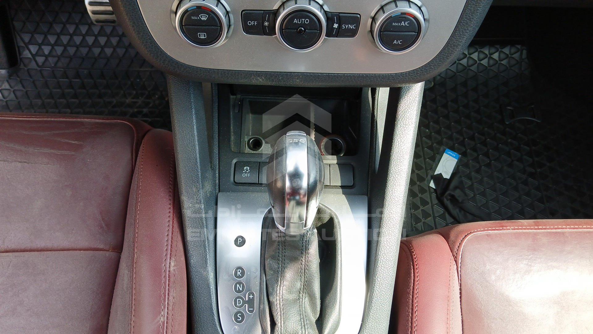 2013 VOLKSWAGEN EOS VIN: WVWAM2AH2DV002429