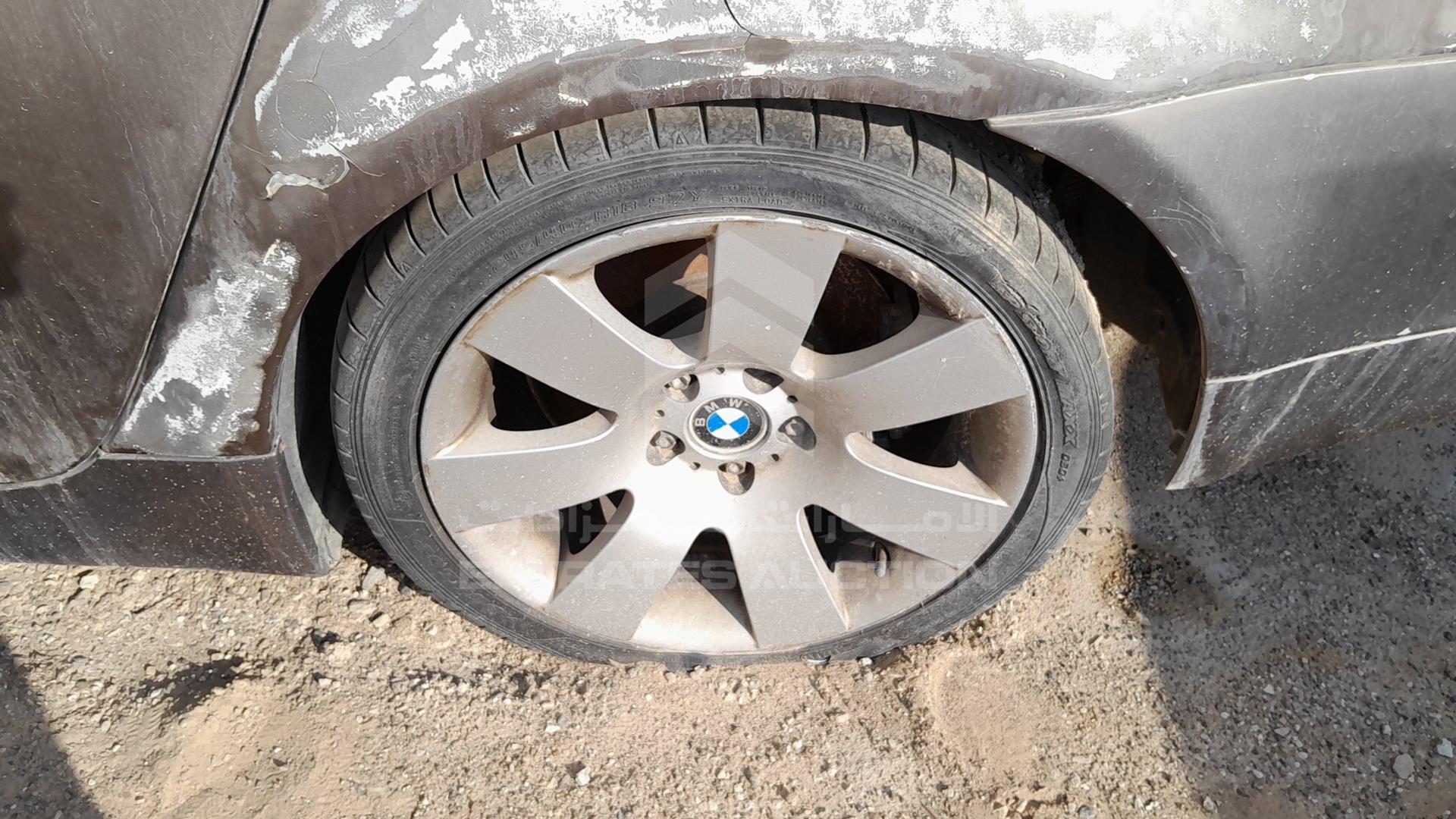0 BMW 530I VIN: WBANA71015B608841