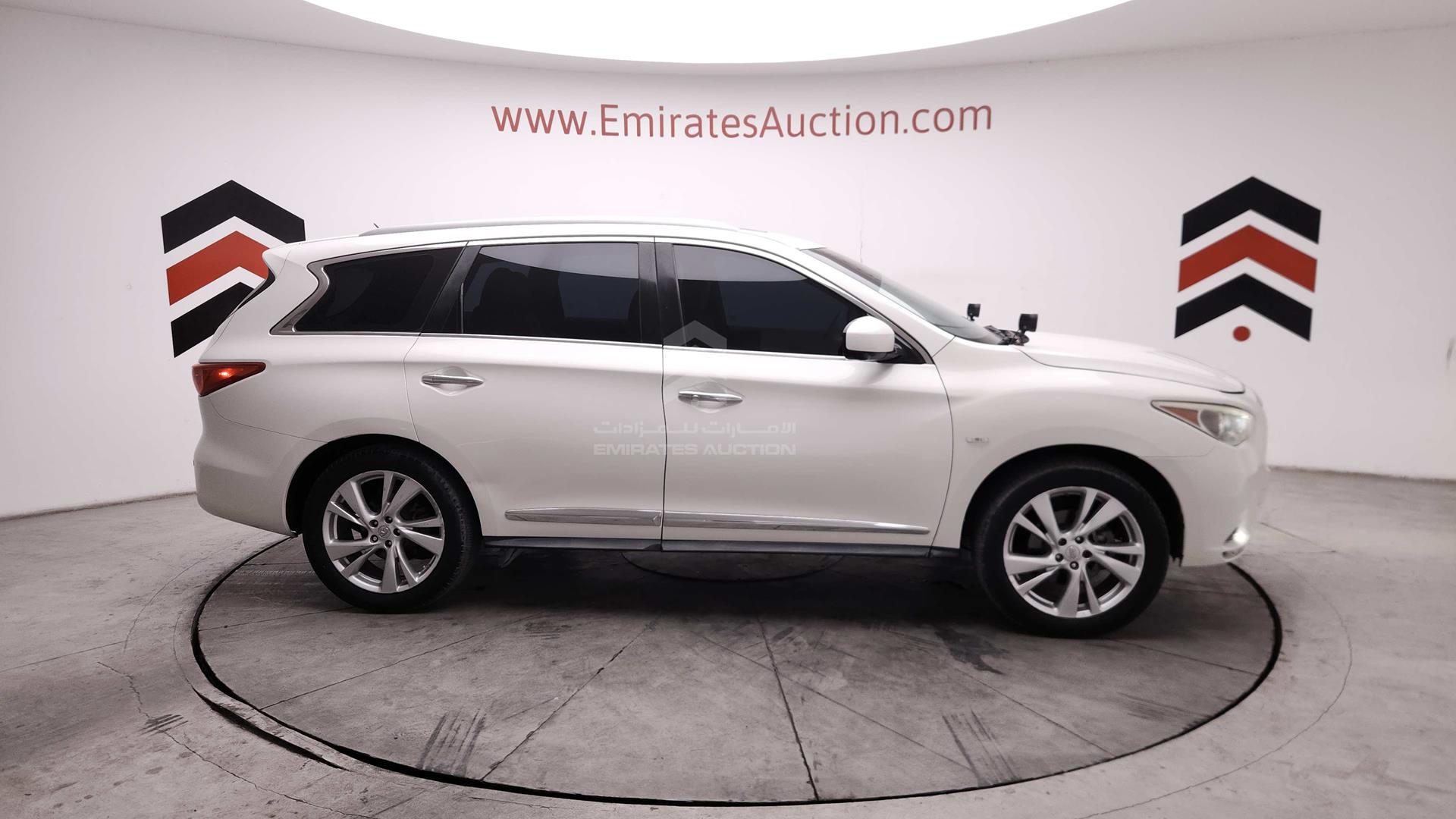 2013 INFINITI JX 35 VIN: 5N1AL0MM5DC331083