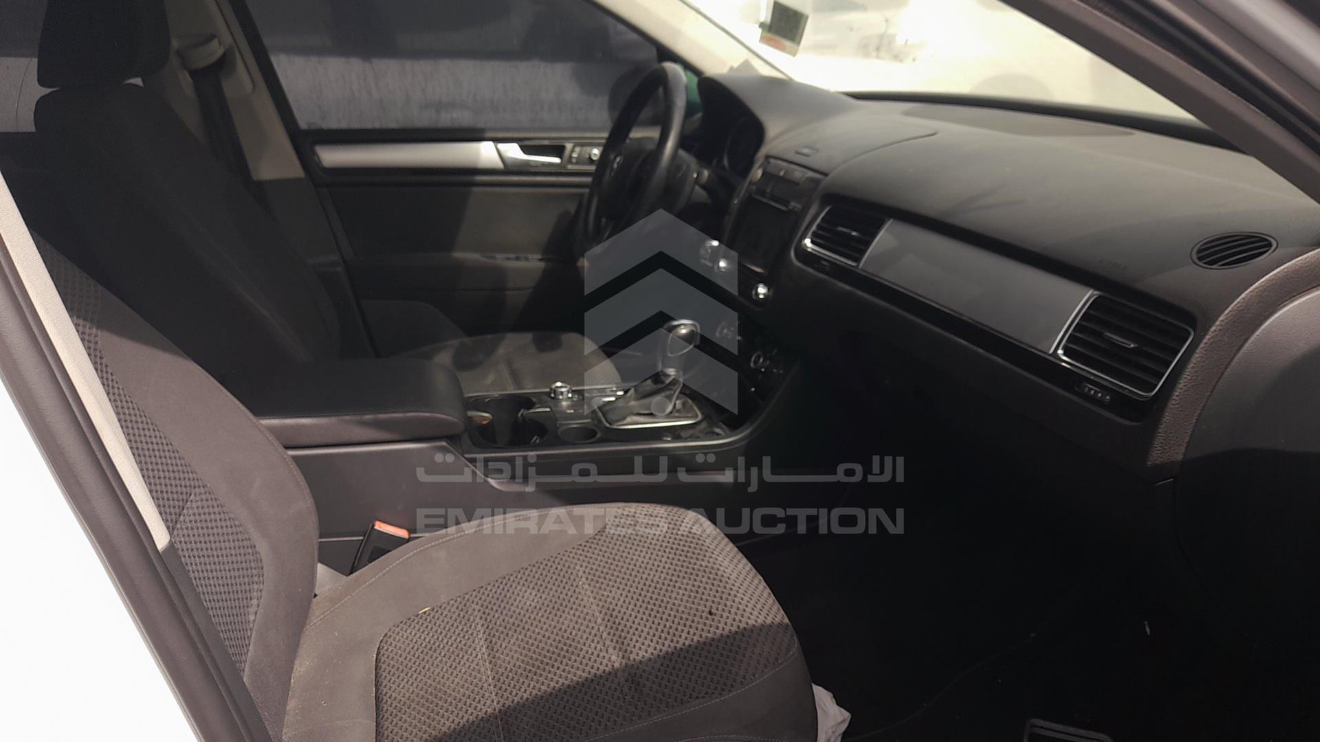 2013 VOLKSWAGEN TOUAREG VIN: WVGBC2BP5DD000334