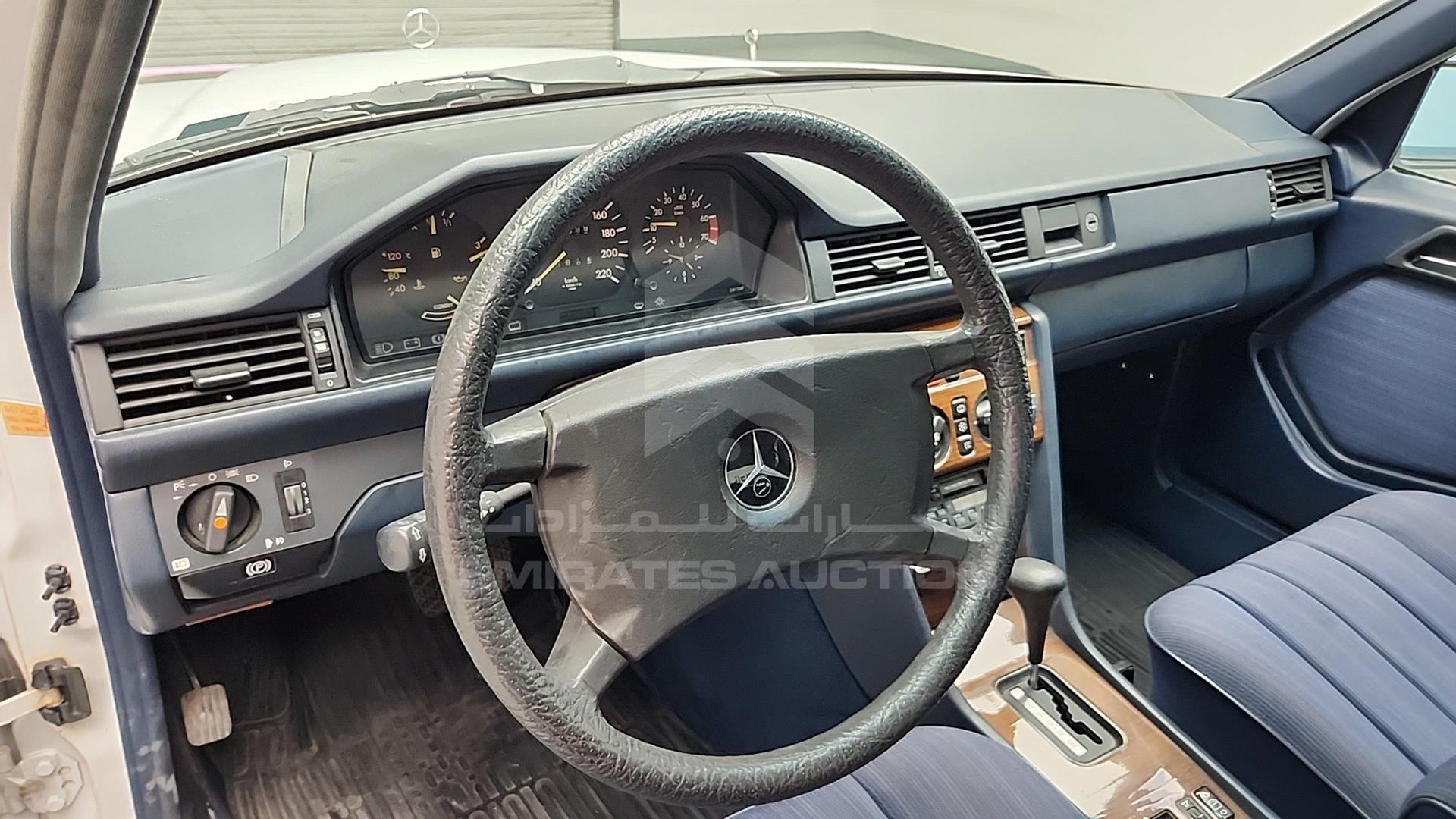 1986 MERCEDES 230 VIN: WDB1240231A286248