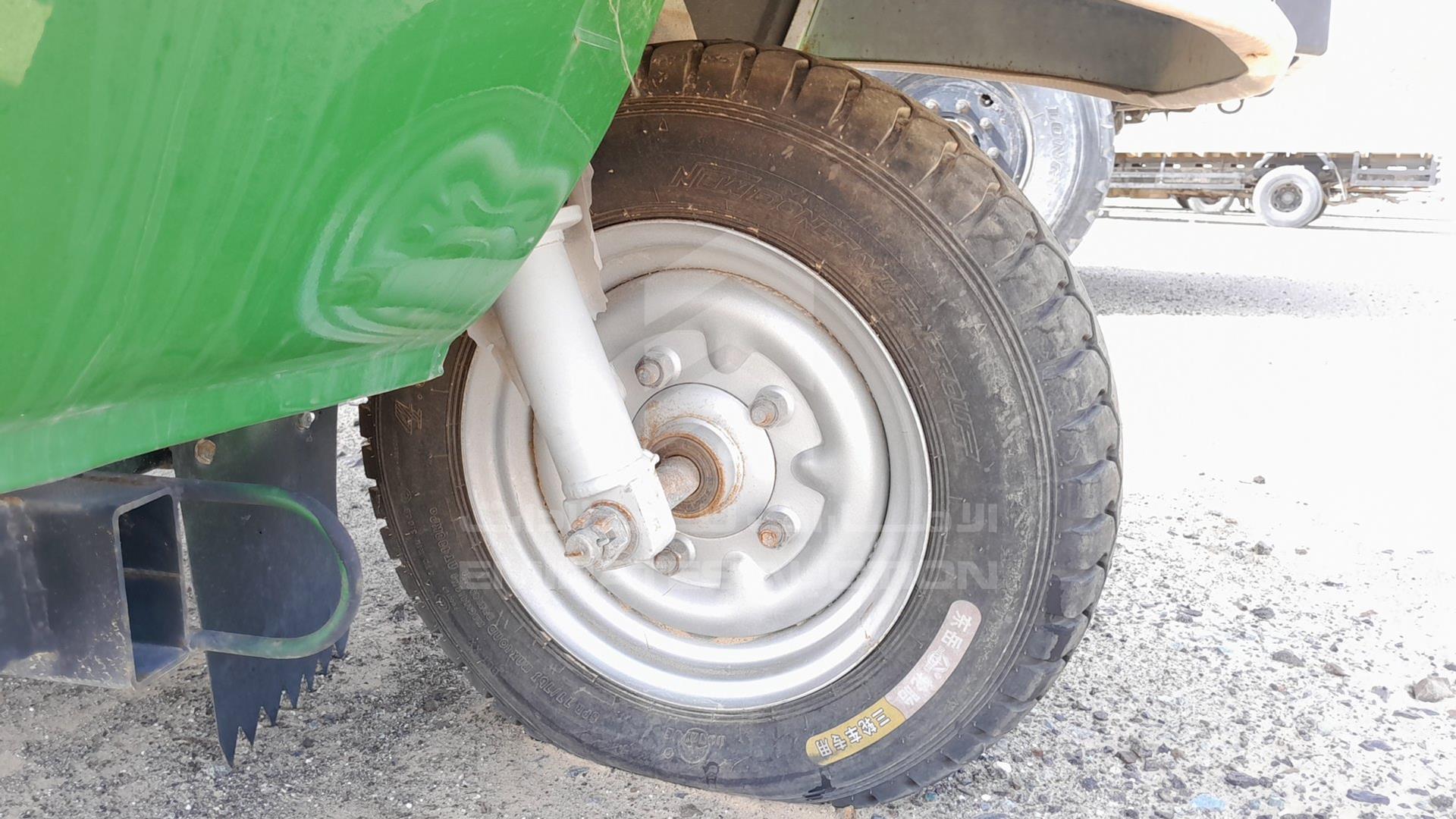 0 TRICYCLE --- VIN: LB6MWMZ09J1A04355