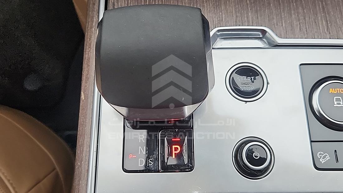 2023 Range Rover HSE — Gear View — Photo 21