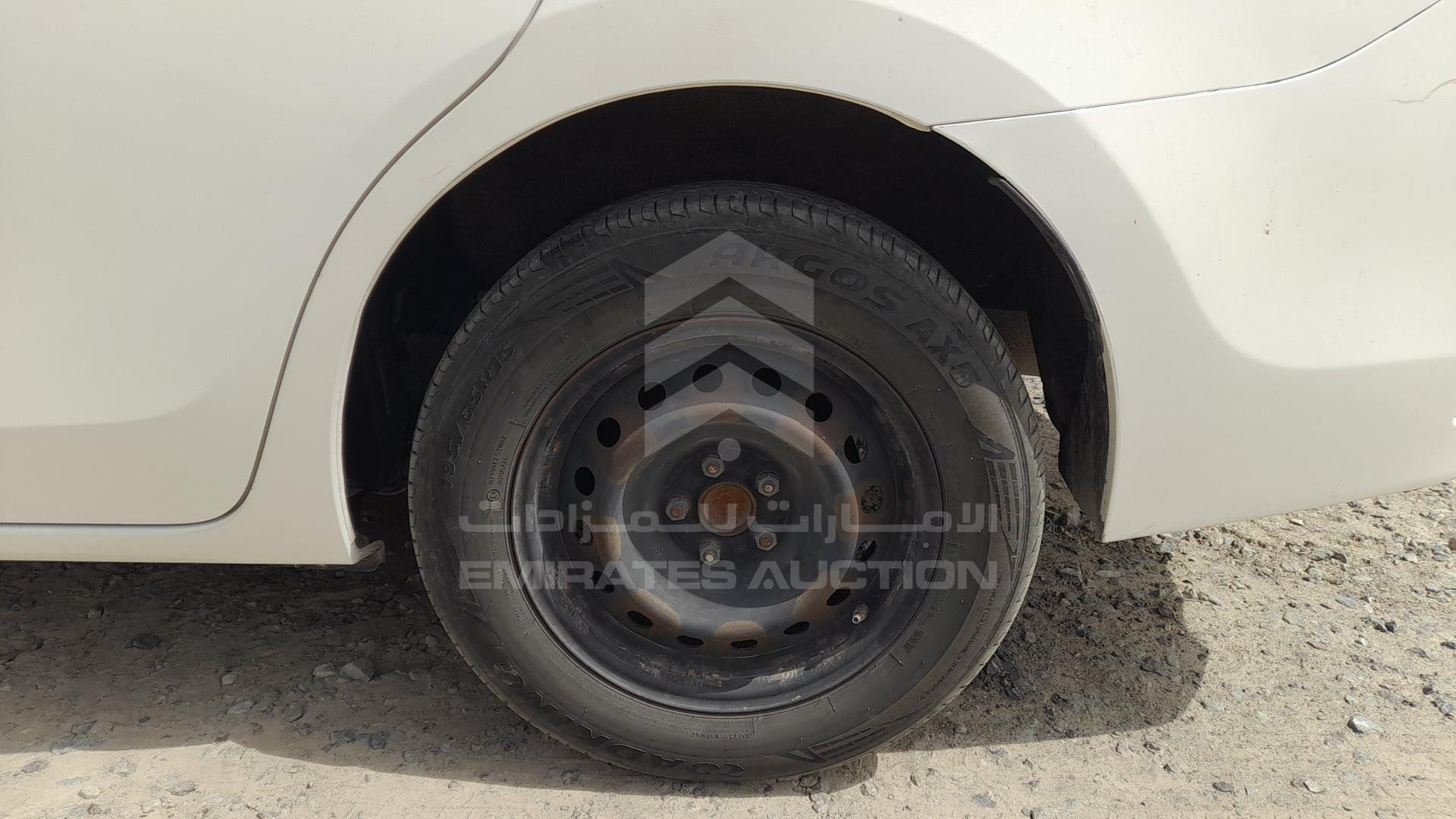 2015 TOYOTA COROLLA VIN: RKLBB9HE8F5098801