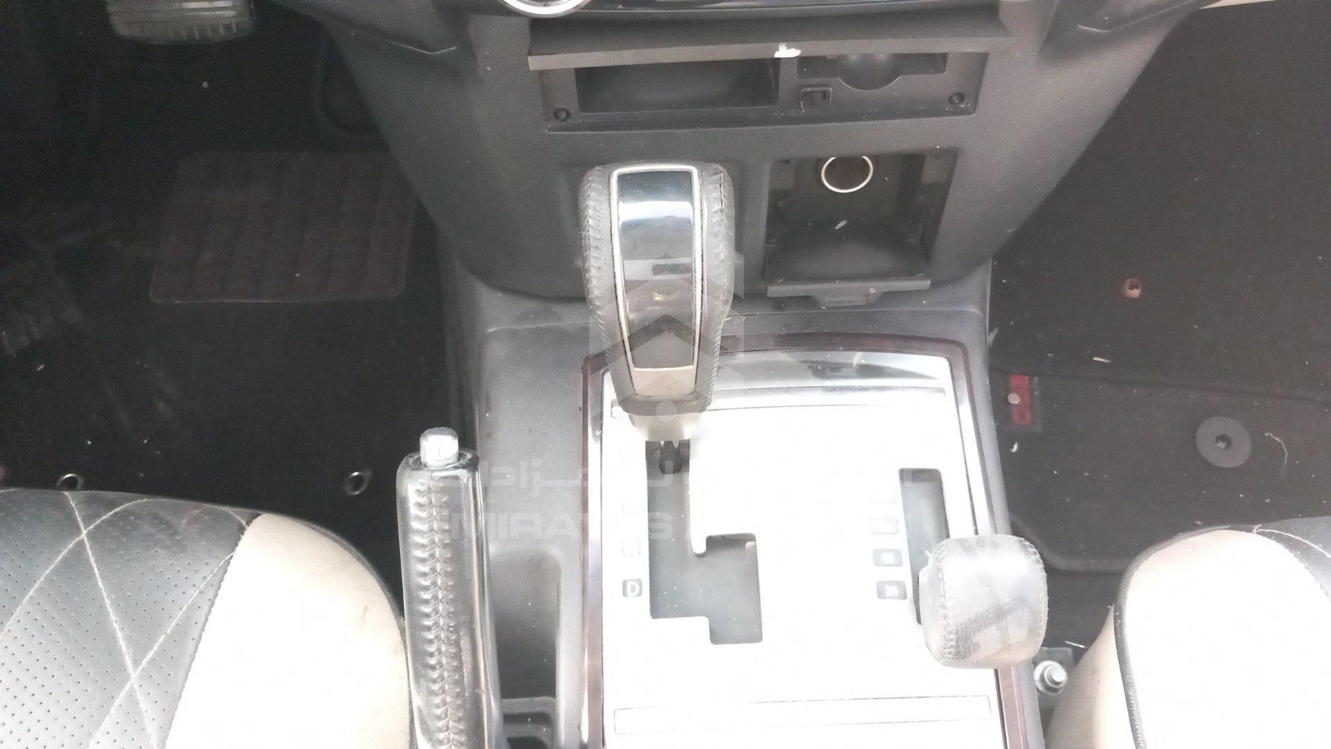 2013 MITSUBISHI PAJERO VIN: JMYLRV95WDJ709578