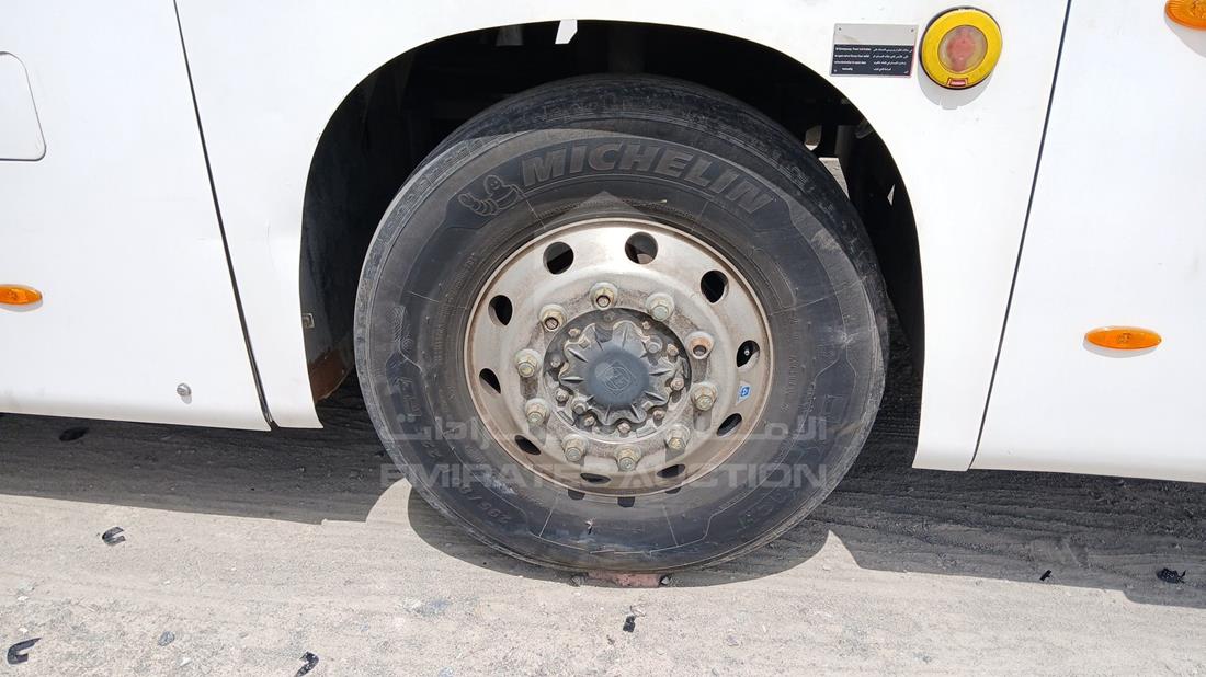 2017 King Long Bus — Front Right Tyre — Photo 42