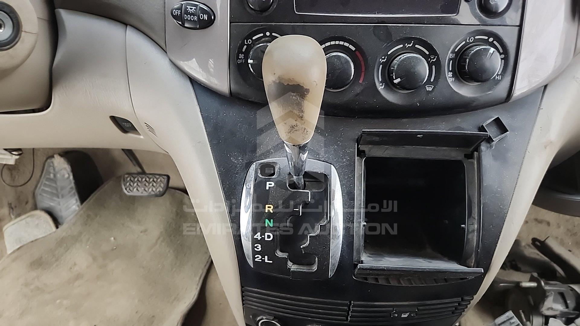 2010 TOYOTA SIENNA VIN: 5TDKK4CC8AS313358
