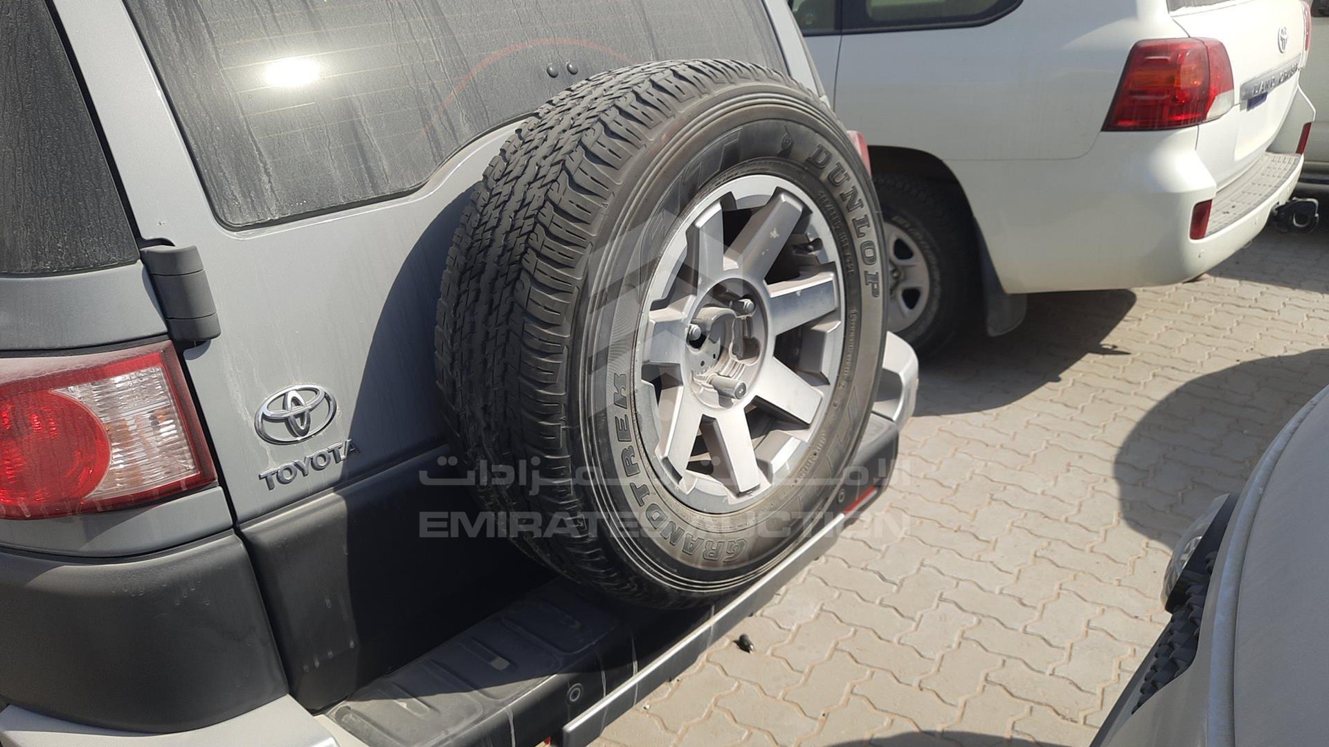 2014 TOYOTA FJ CRUISER VIN: JTEBU11F1EK198021