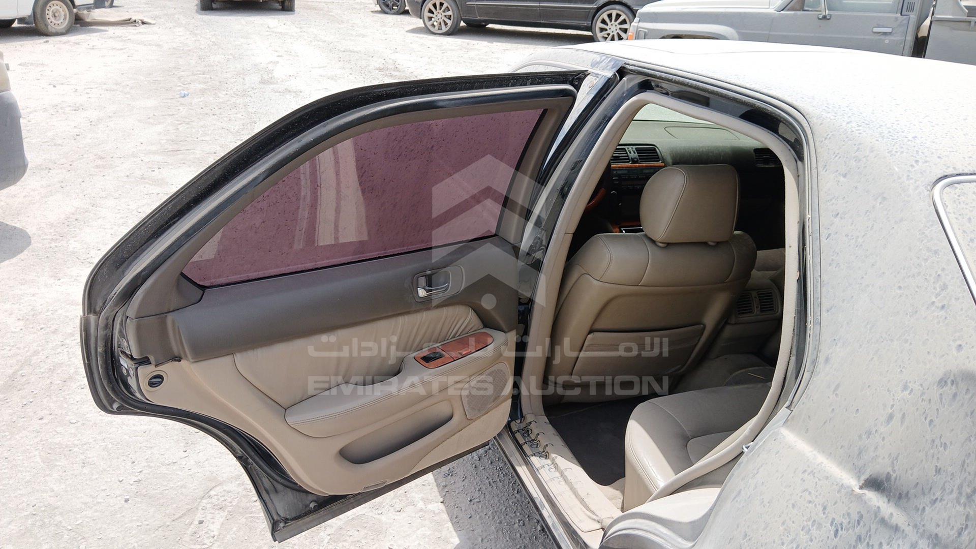 2000 LEXUS LS400 VIN: JT8BH28F0Y0176465