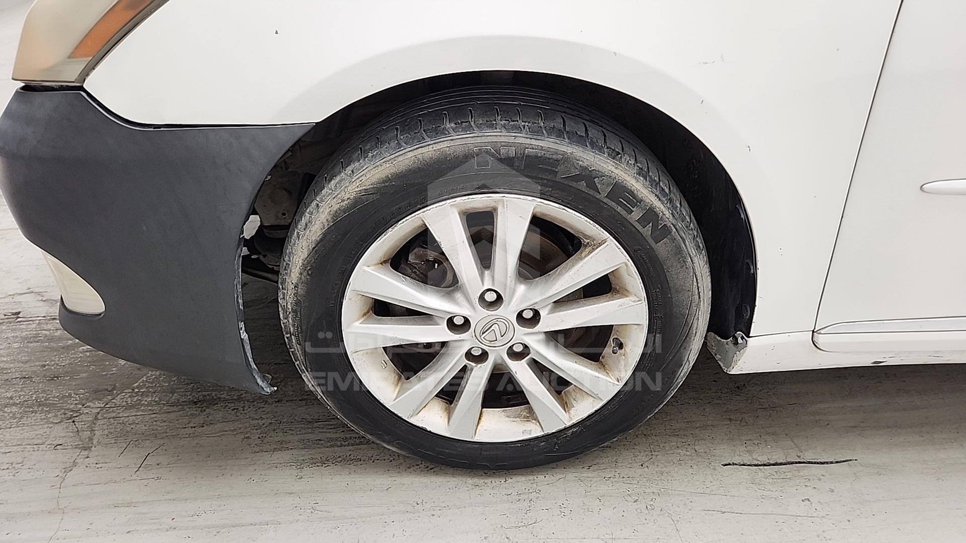 2011 LEXUS ES 350 VIN: JTHBK1EG1B2415770