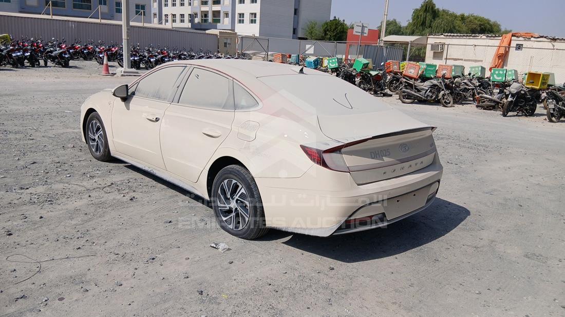 هيونداي سوناتا هجينة 2021 — الزاوية الخلفية اليسرى — صورة 7