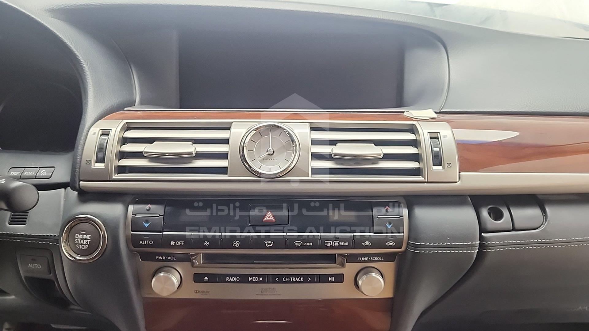 2014 LEXUS LS 460 L VIN: JTHGL46F7E5053585