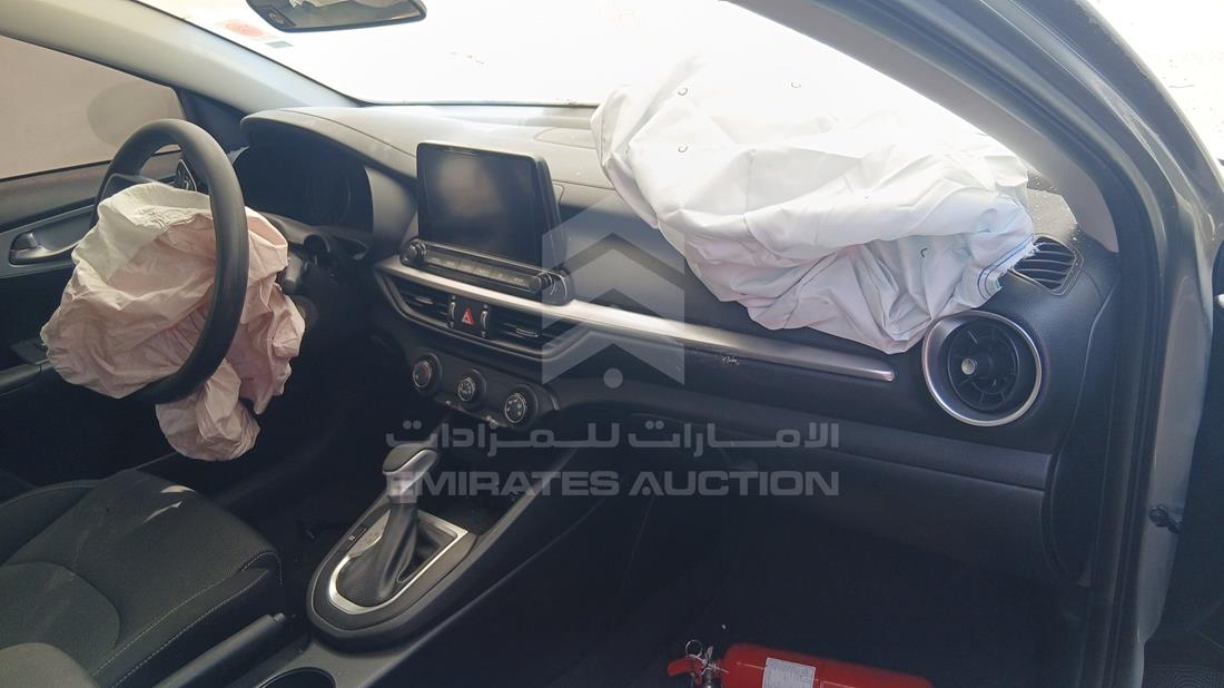 كيا سيراتو 2023 — زاوية واجهة الراكب الأمامي الأيمن — صورة 25