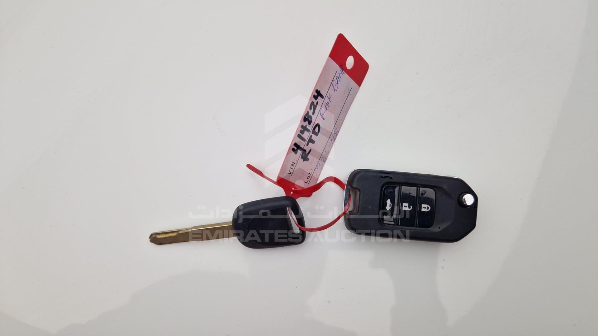 2015 HONDA ACCORD VIN: LUCCR2627F3414824