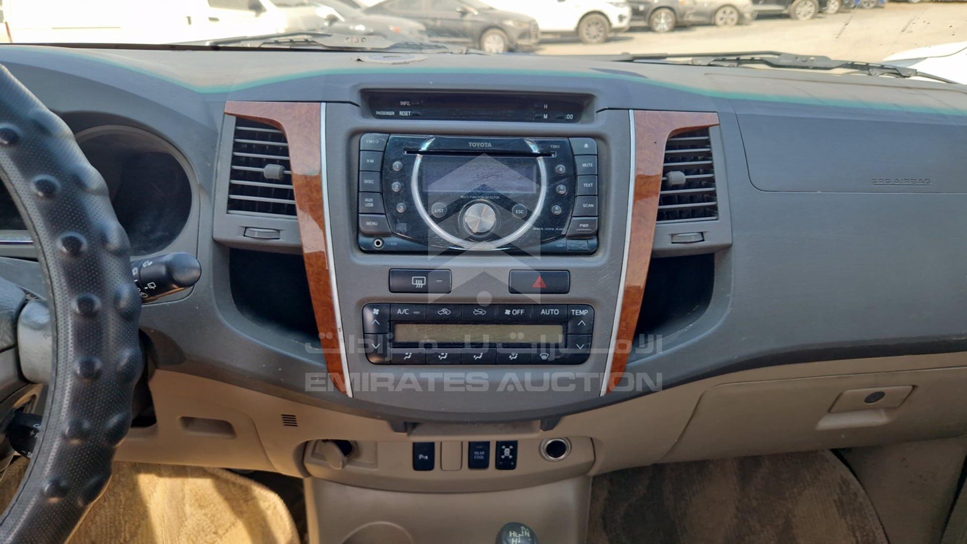 2011 TOYOTA FORTUNER VIN: MHFYU59G2B7015165