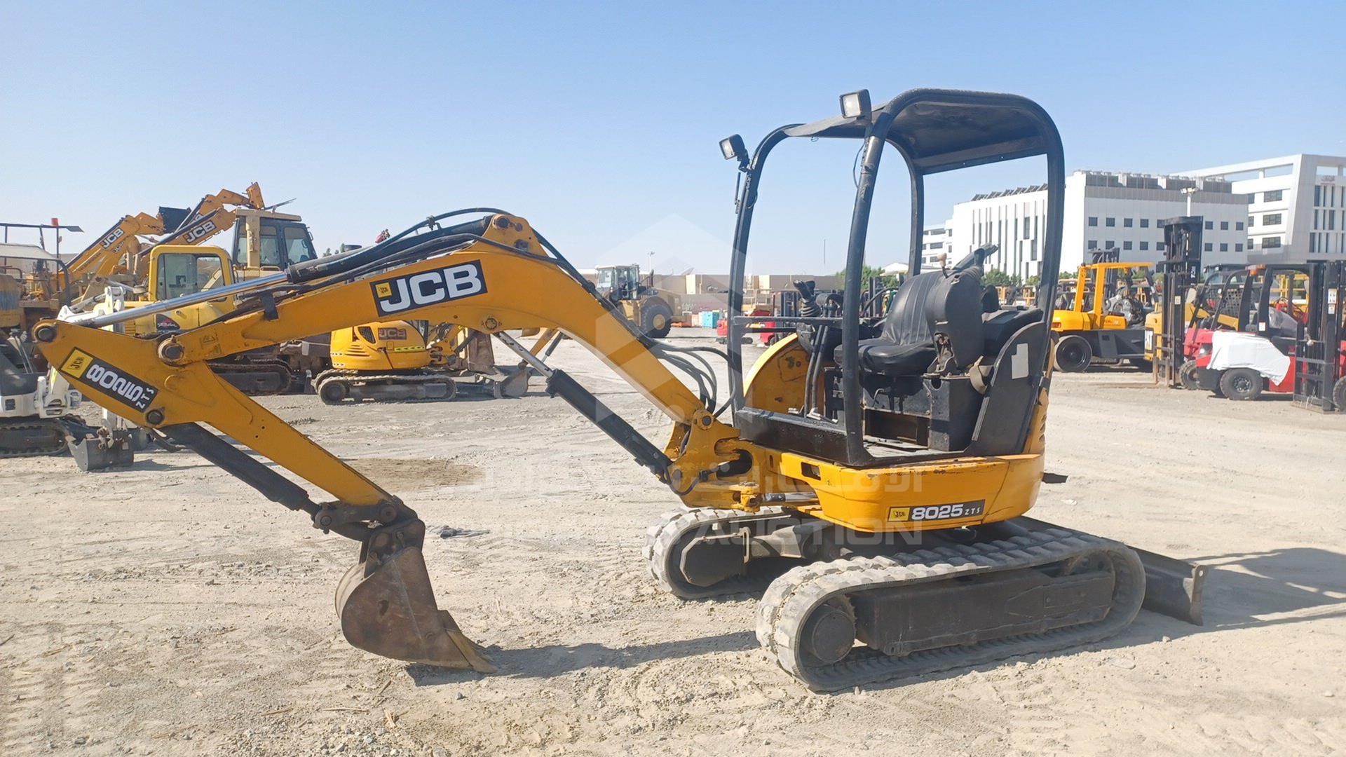 2011 JCB --- VIN: JCB08025P02020131