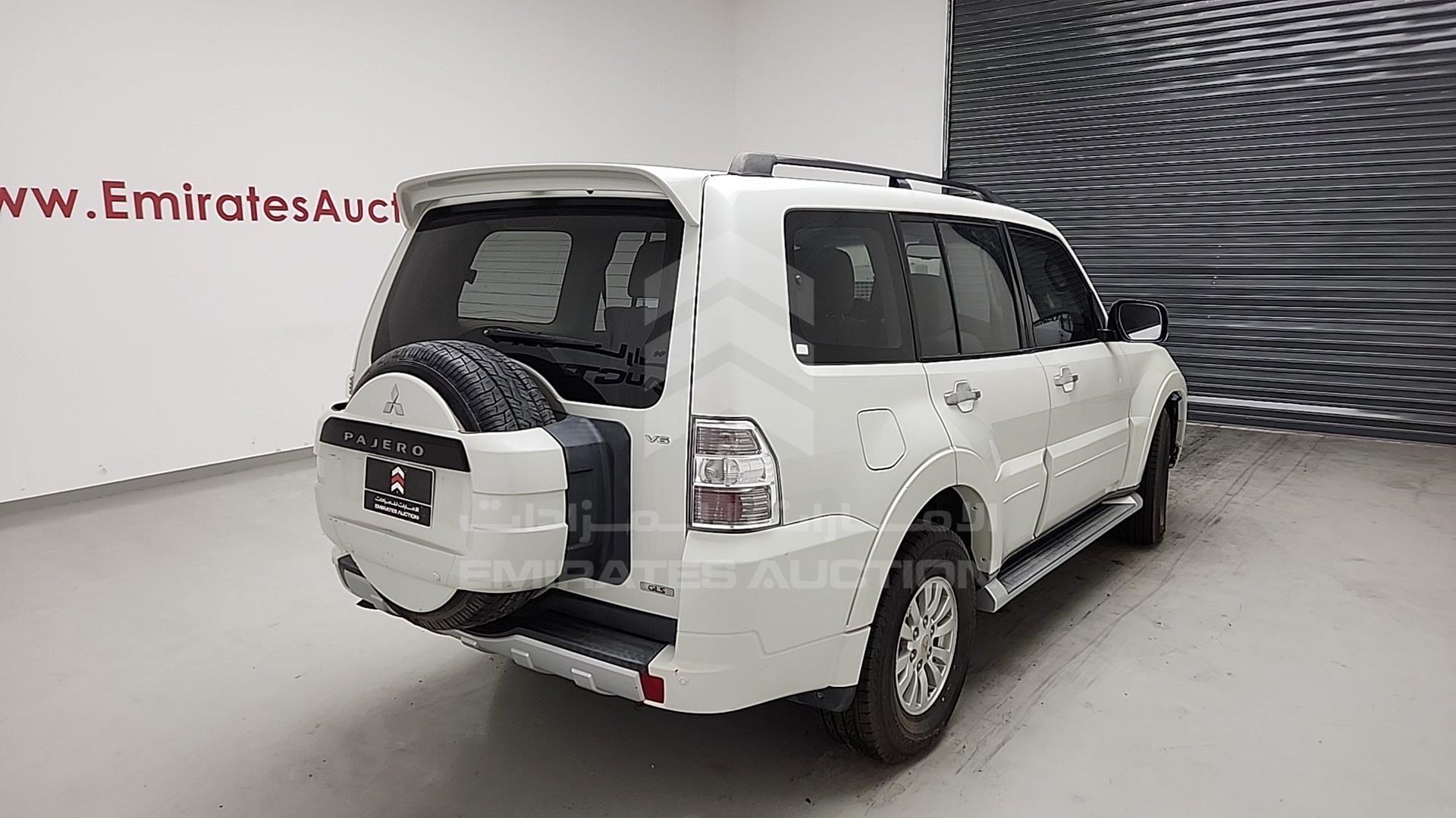 2010 MITSUBISHI PAJERO VIN: JMYLRV95WAJ702893