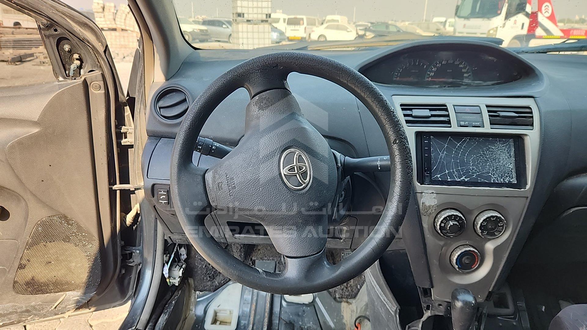 2009 TOYOTA YARIS VIN: JTDBW923294031632