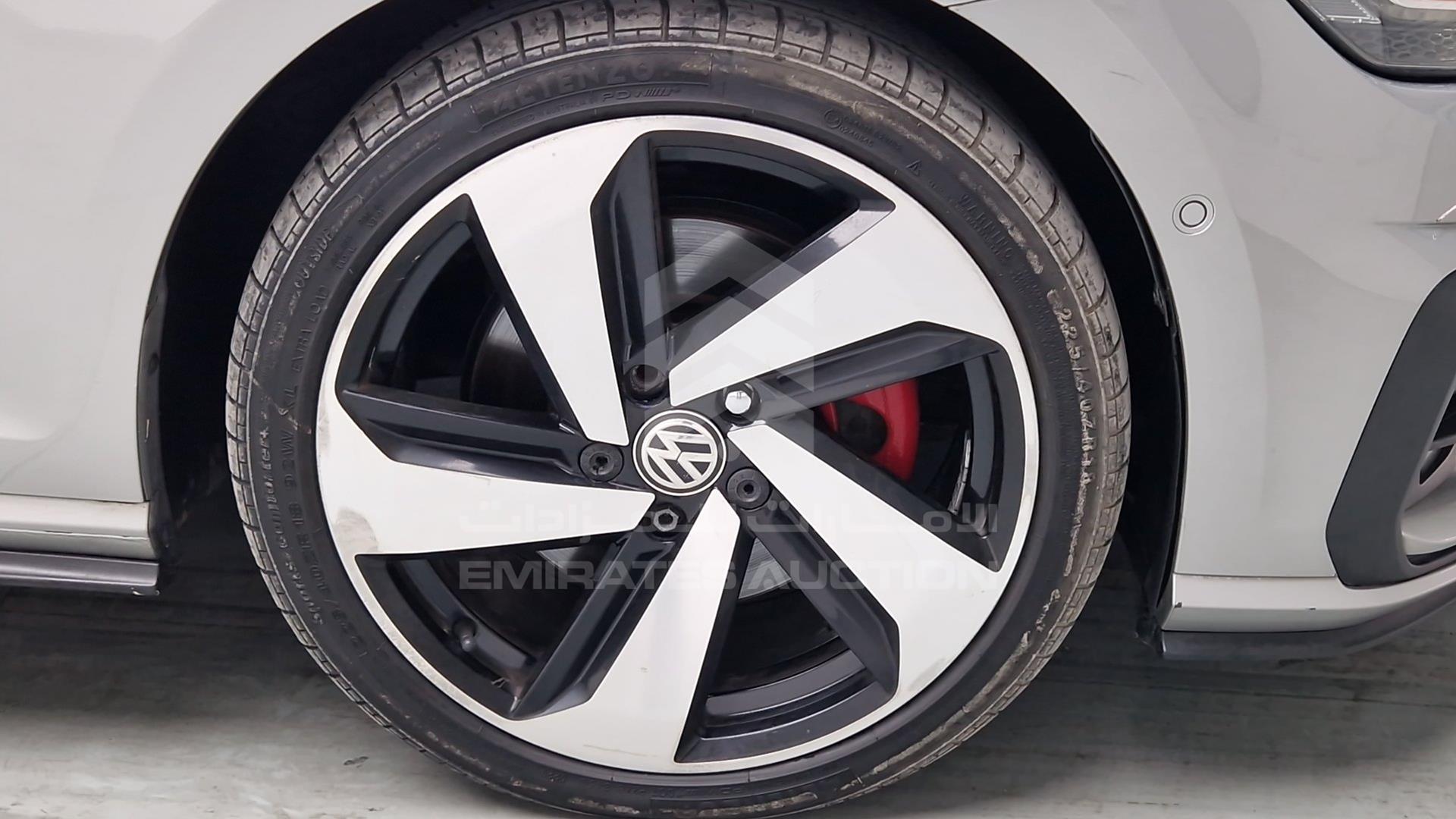 2018 VOLKSWAGEN GOLF VIN: WVWFL2AU7JW034126