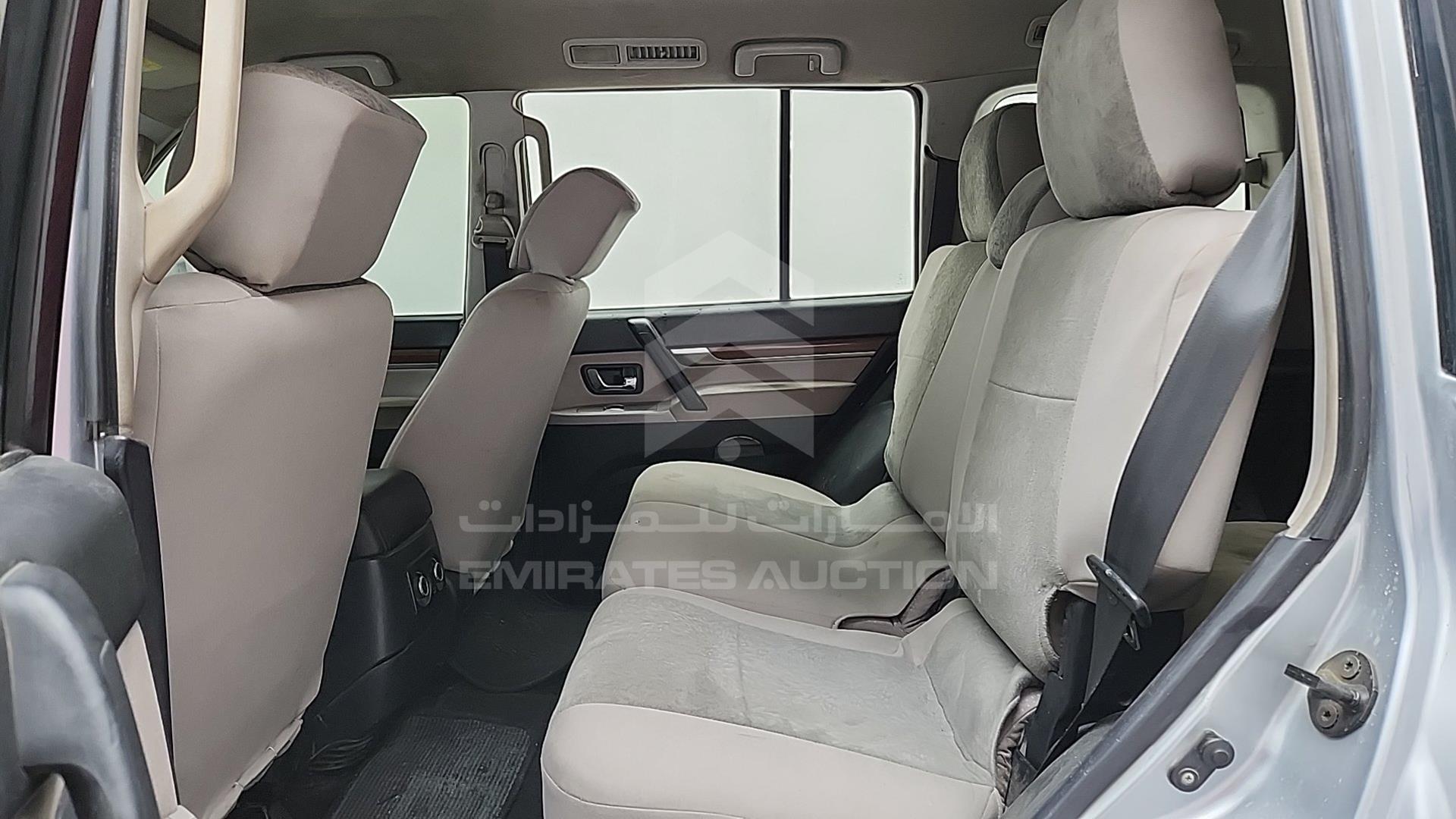 2007 MITSUBISHI PAJERO VIN: JMYLRV93W7J708656