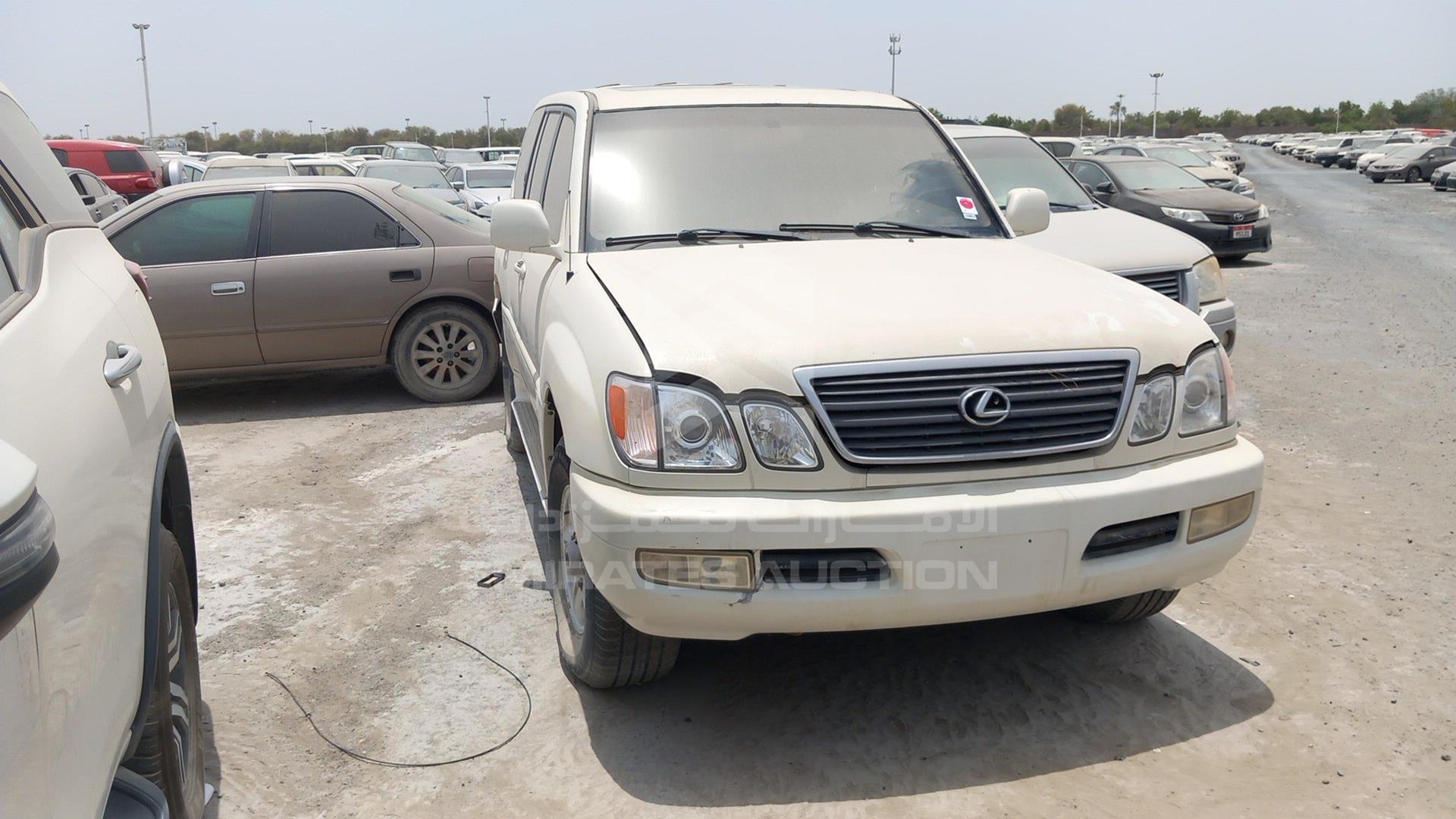 2000 LEXUS LX 470 VIN: JT6HT00W1Y0112100