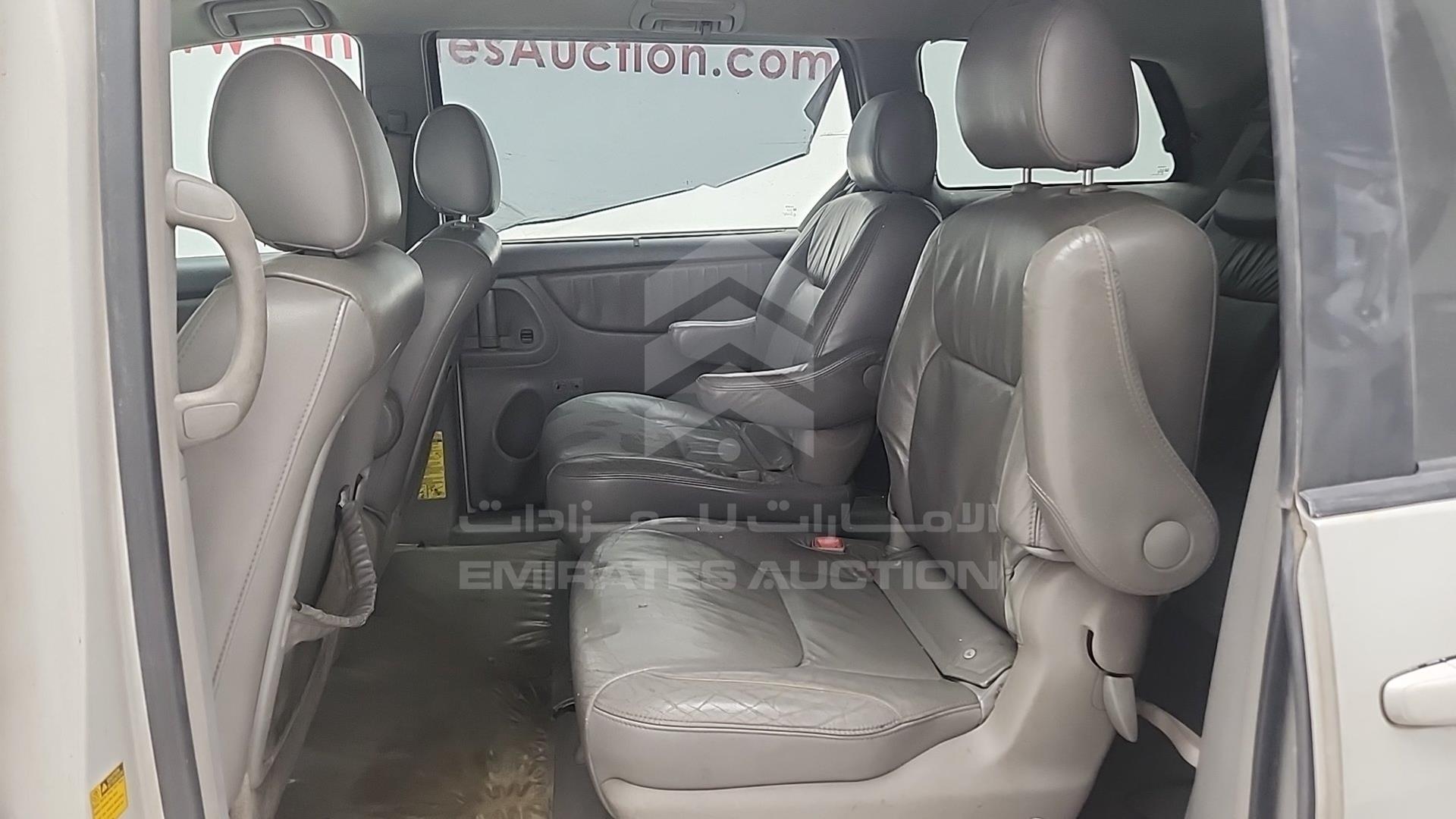 2008 TOYOTA SIENNA VIN: 5TDZK22CX8S209971