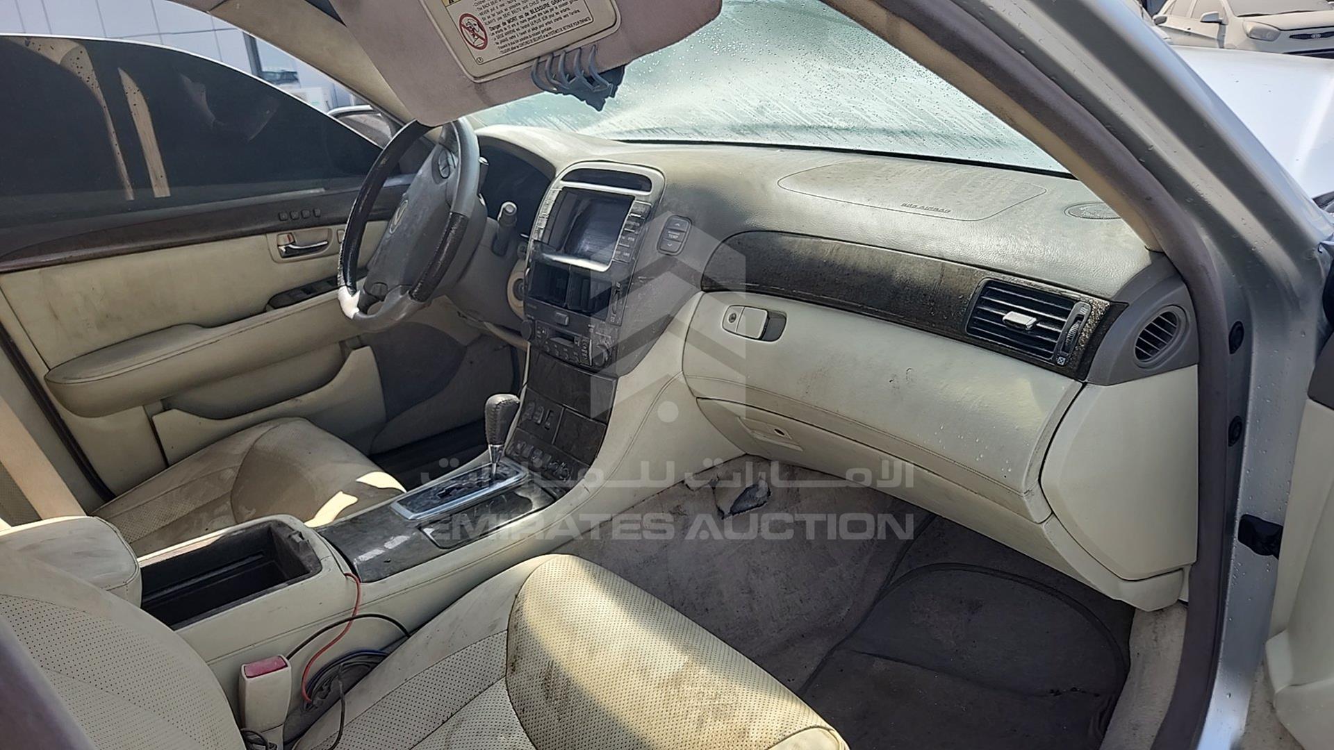 2001 LEXUS LS 430 VIN: JTHBN30F710008807