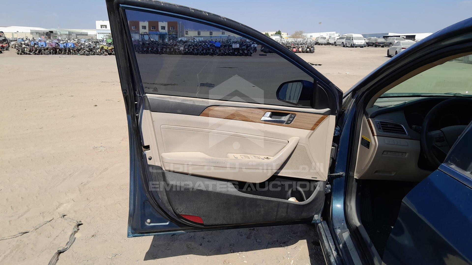 2015 HYUNDAI SONATA VIN: 5NPE34AF4FH255219