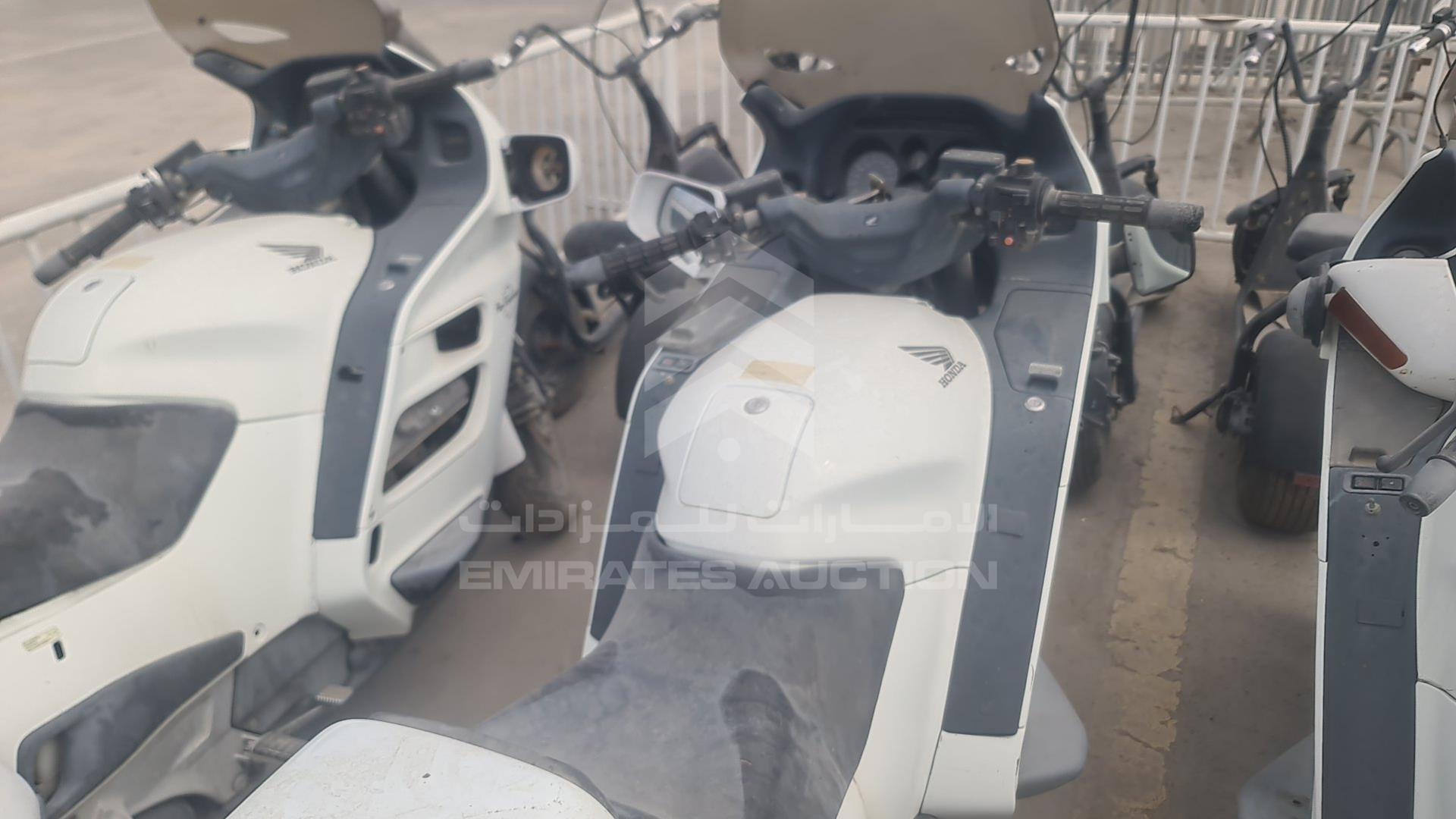 2003 HONDA MOTORBIKE VIN: JH2SC26C8YM100579