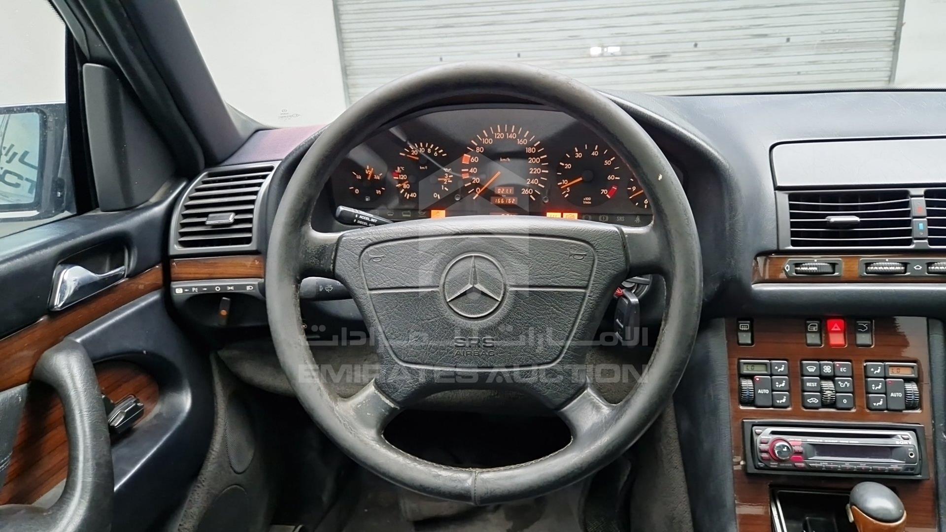 1995 MERCEDES S 320 VIN: WDBGA33E8SA277253