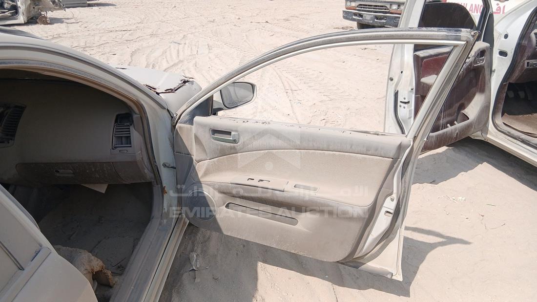 2005 Nissan Altima — Front Right Door — Photo 25