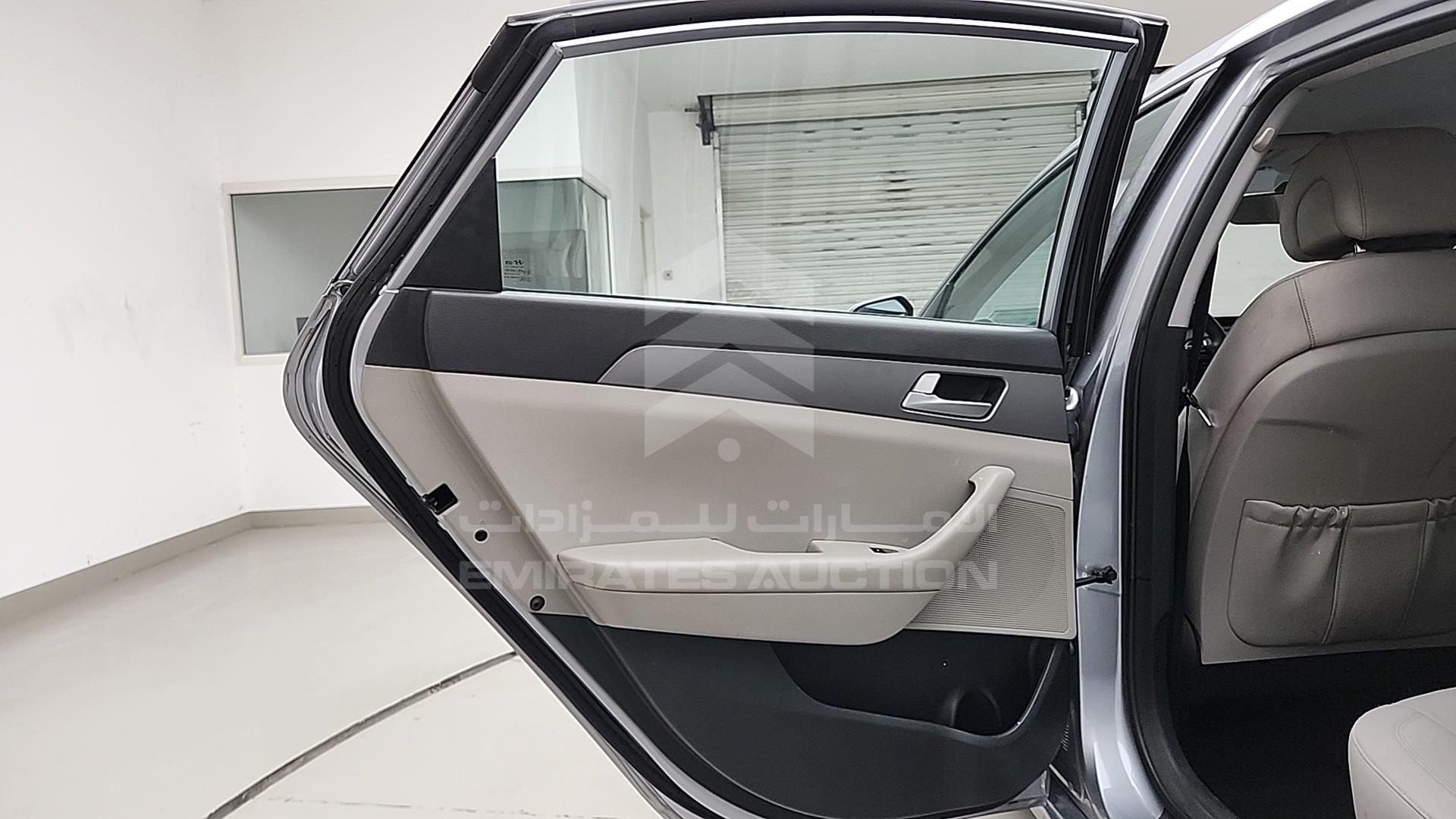 2015 HYUNDAI SONATA VIN: KMHE241G3FA055916