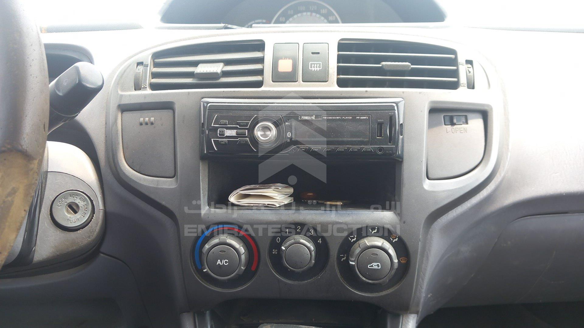 2006 HYUNDAI MATRIX VIN: KMHPM81C46U237758