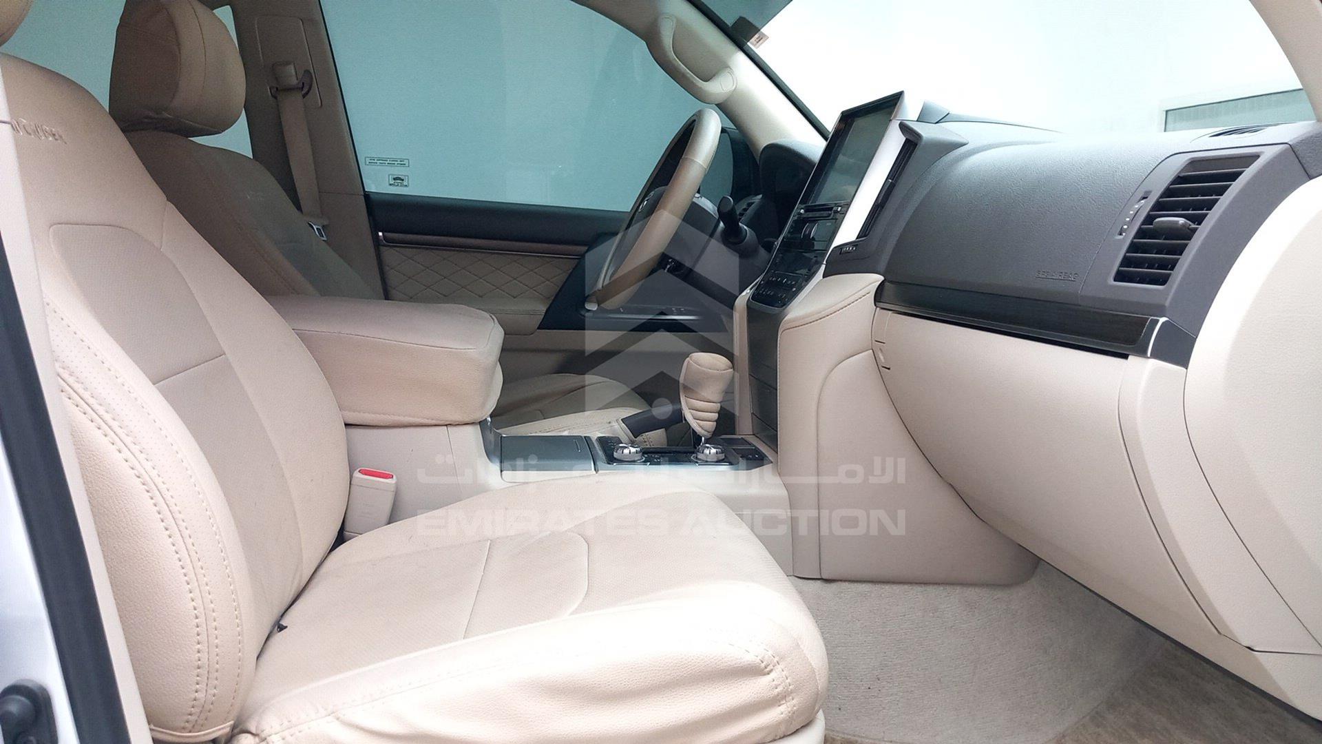 2019 TOYOTA LAND CRUISER VIN: JTMHX01J6K4189139