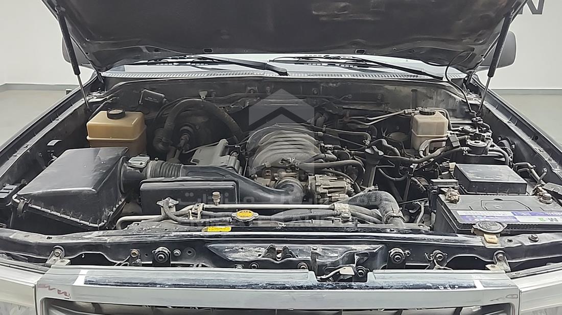 2002 Lexus LX 470 — Engine Bay — Photo 29