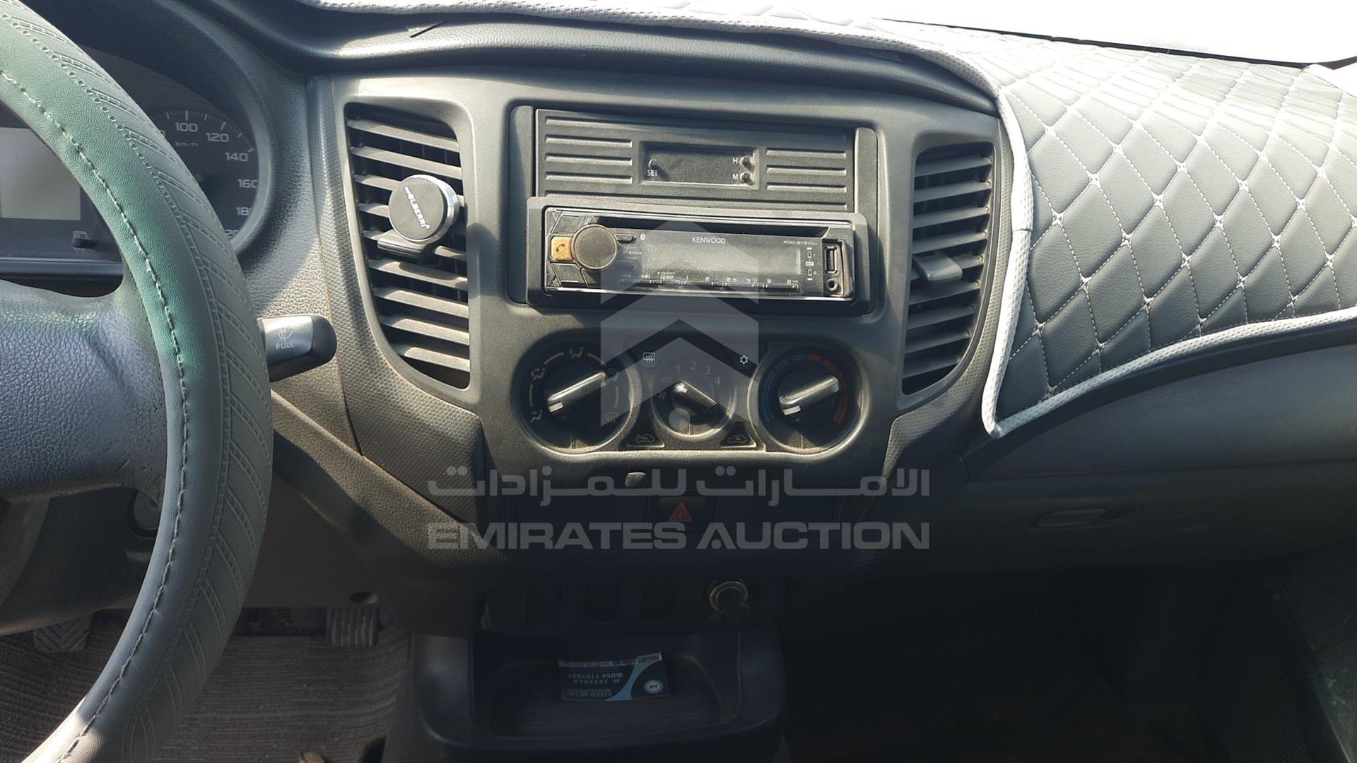 2016 MITSUBISHI L200 VIN: MMBENKJ40GH039273
