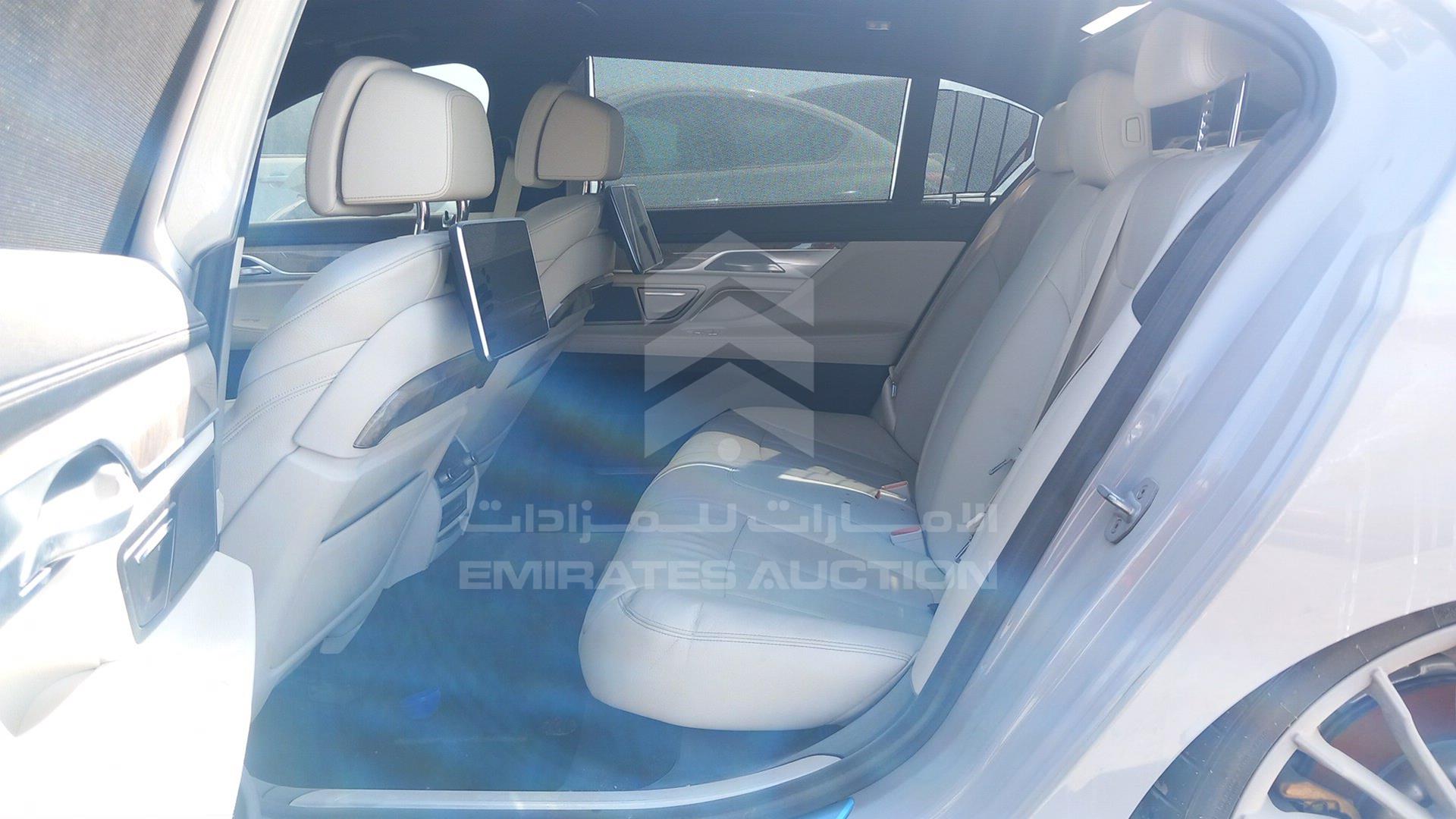 2020 BMW 730 VIN: WBA7T0108LCD21517