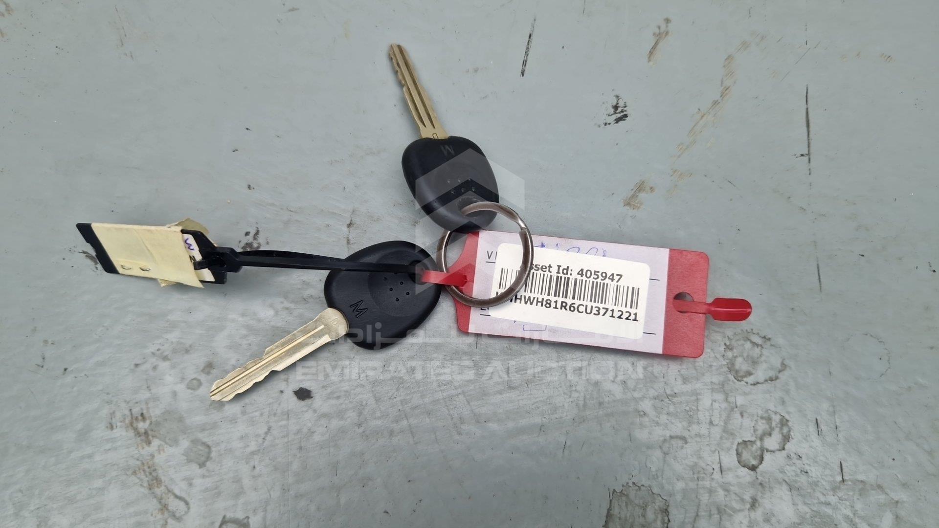 KMHWH81R6CU371221 - 2012 Hyundai H1 - #506067