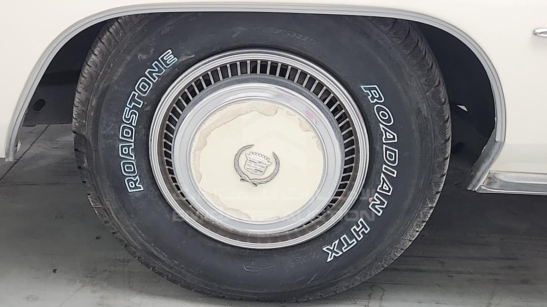 1977 Cadillac Eldorado — Rear Right Tyre — Photo 28