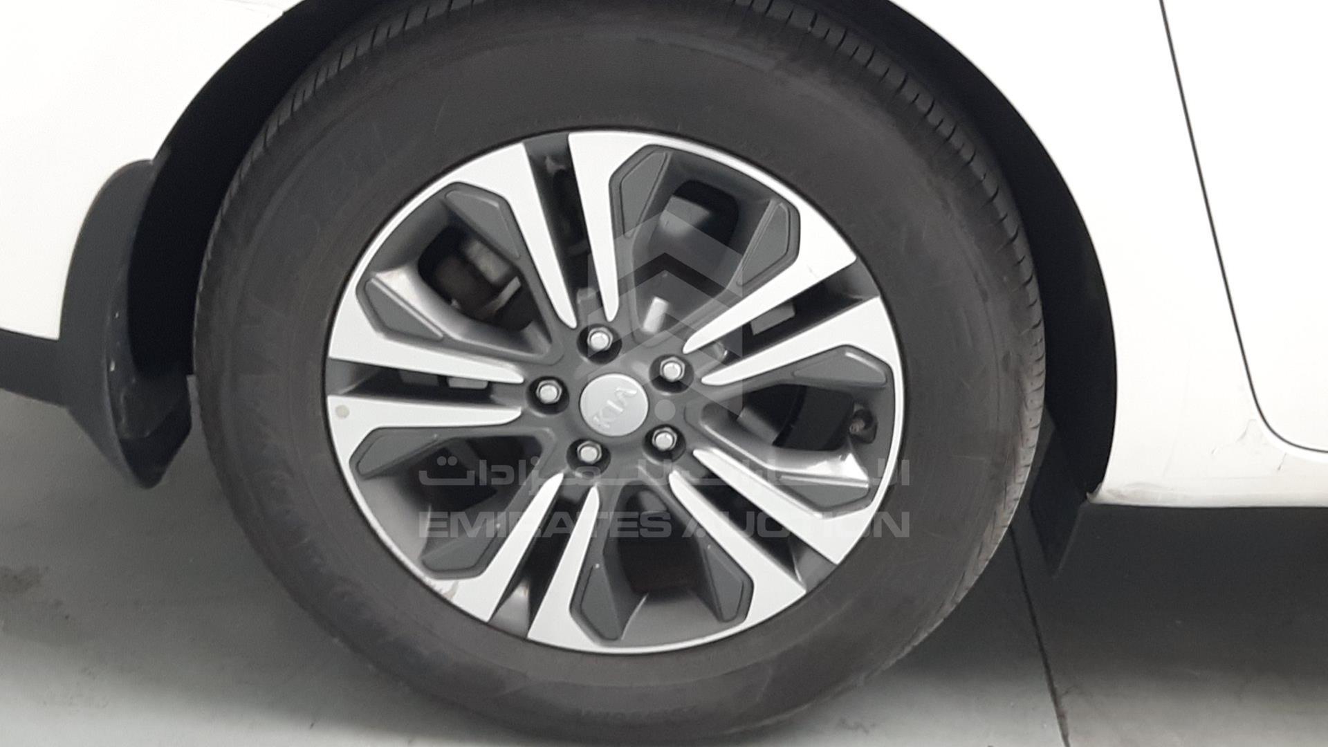 2019 KIA CARNIVAL VIN: KNHMF37ABKS490799