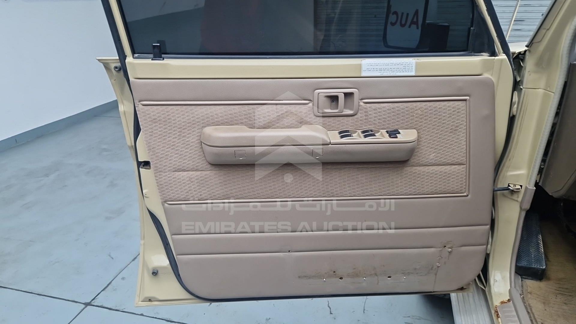 2018 TOYOTA LAND CRUISER VIN: JTFBU71J6J7069756