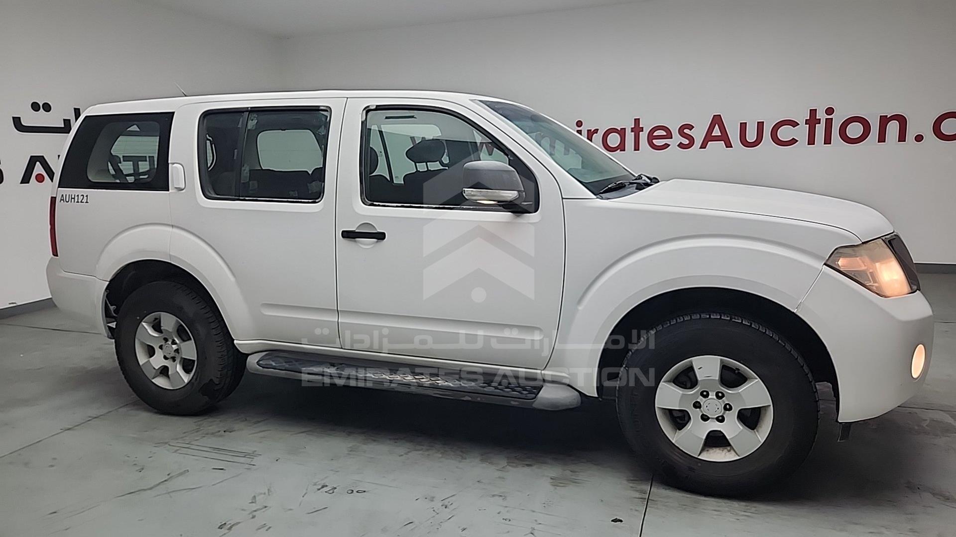 2015 NISSAN PATHFINDER VIN: VSKLR11A3FA579132