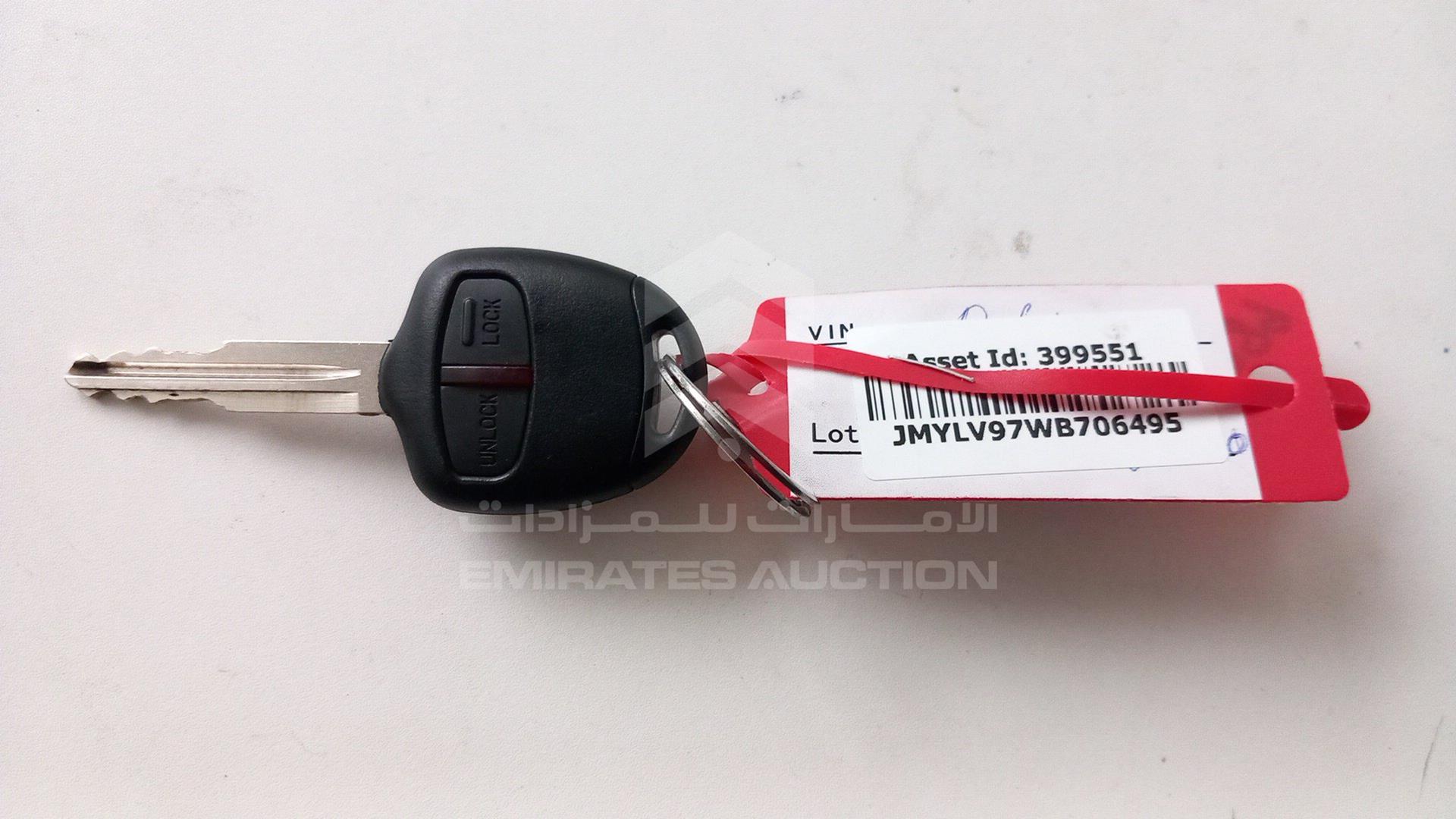 2011 MITSUBISHI PAJERO VIN: JMYLV97WB706495