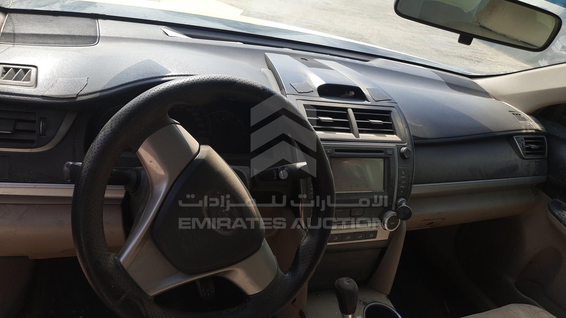 2015 TOYOTA --- VIN: 6T1BF9FK7FX585549