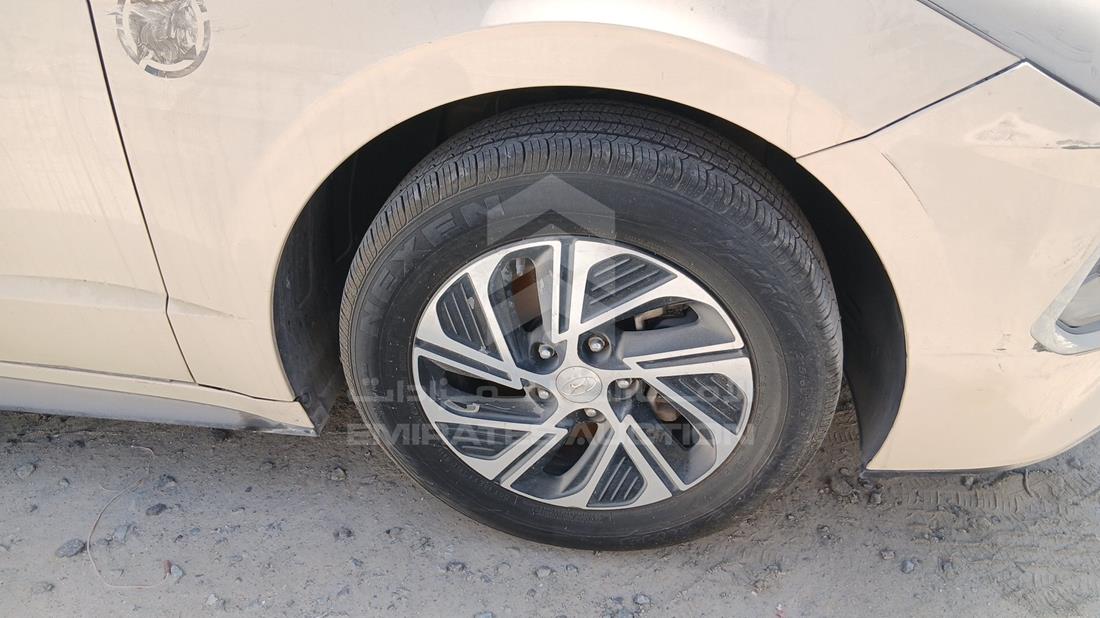 2021 Hyundai Sonata Hybrid — Front Right Tyre — Photo 29