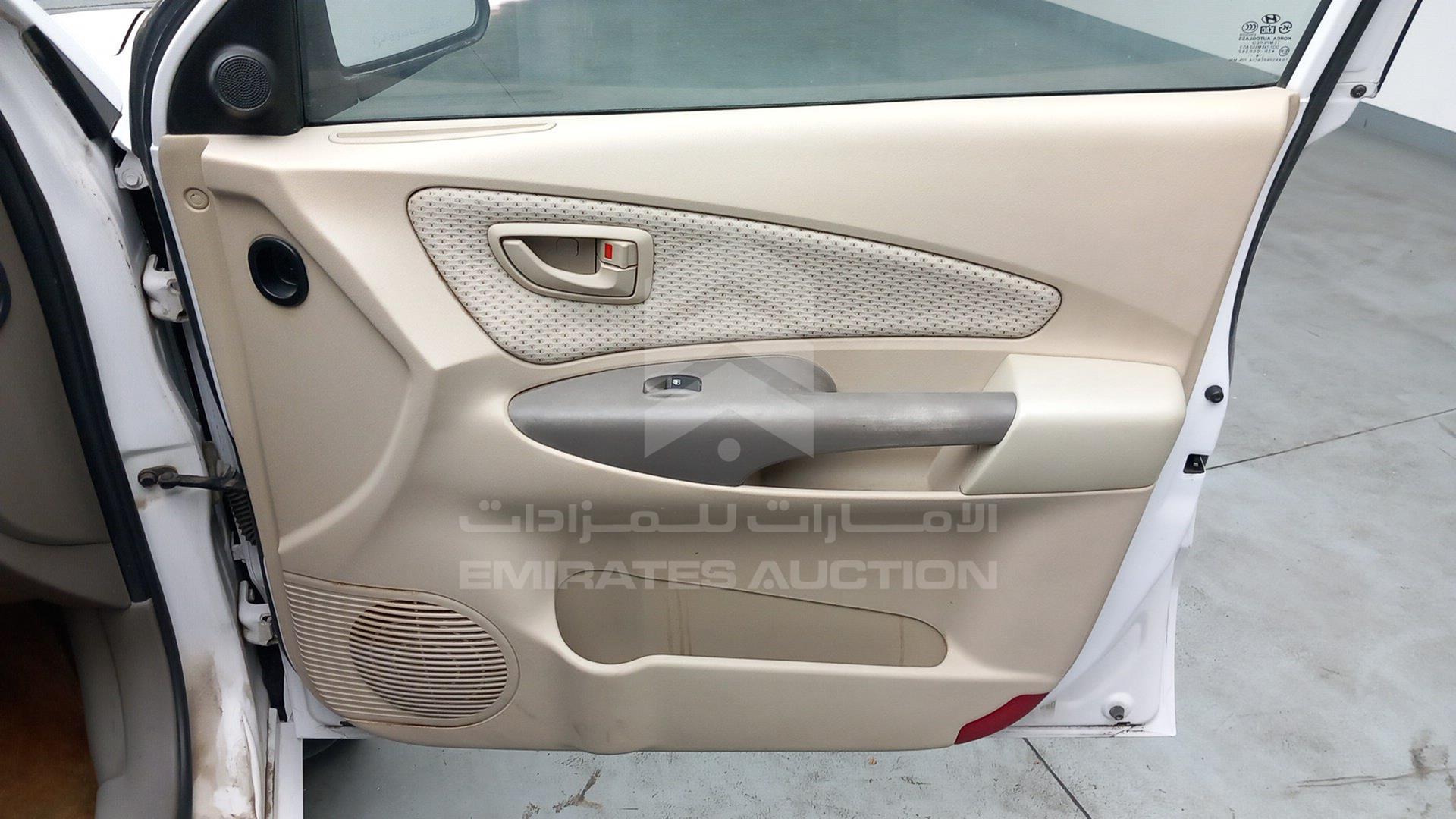 2009 HYUNDAI TUCSON VIN: KMHJM81D19U995429